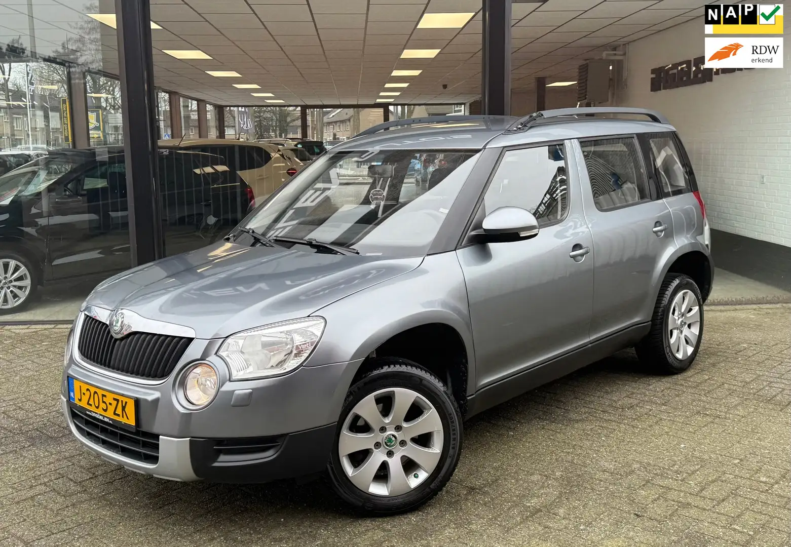 Skoda Yeti 1.2 TSI 105pk AIRCO | ELEKTR PACK | LMV | TREKHAAK Gris - 1