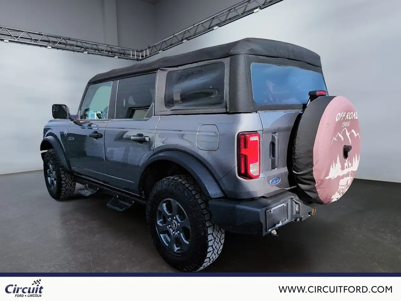 Ford Bronco снимка Ford Bronco