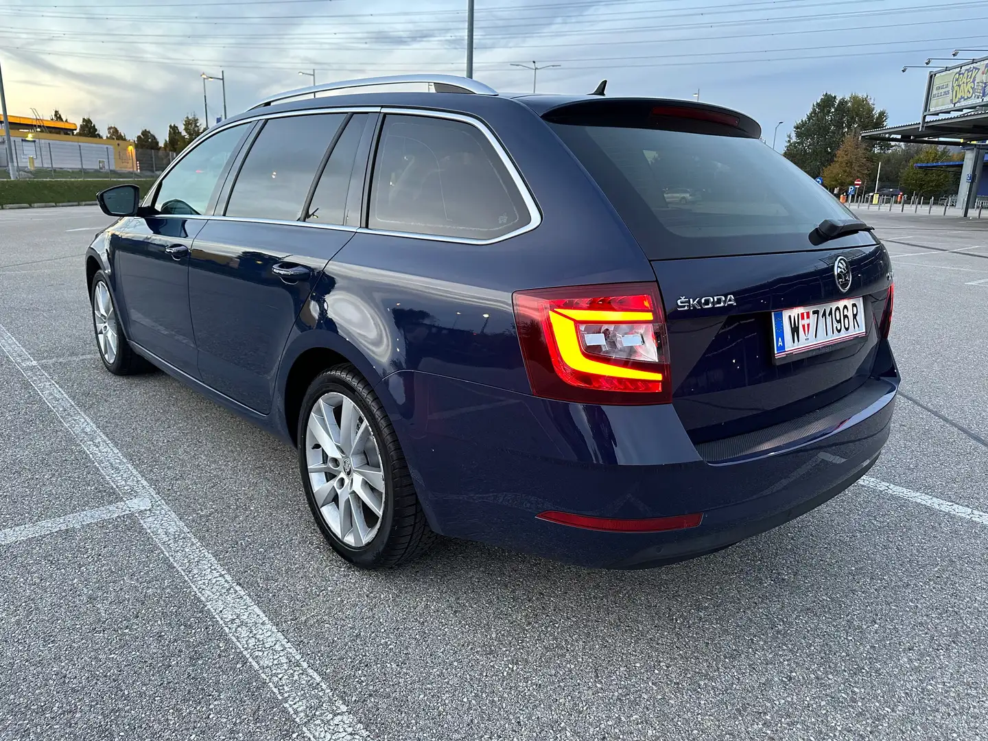Skoda Octavia Octavia Combi 1,6 TDI Style 87.000km Blau - 2