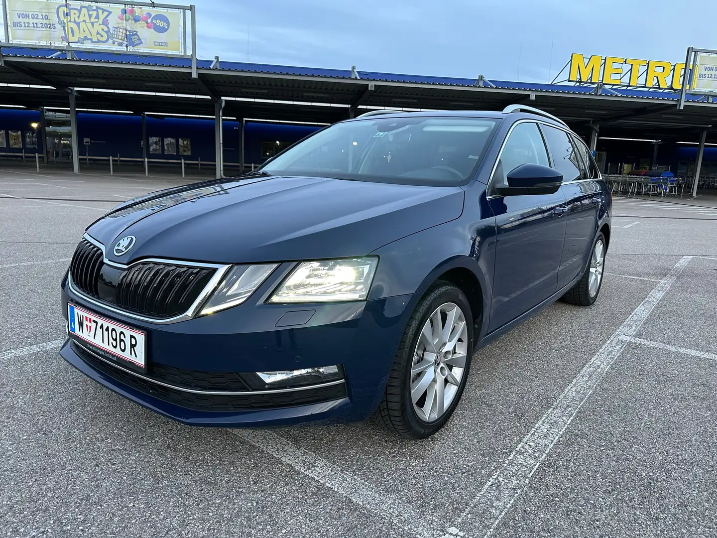 Skoda Octavia Octavia Combi 1,6 TDI Style 87.000km Blau - 1