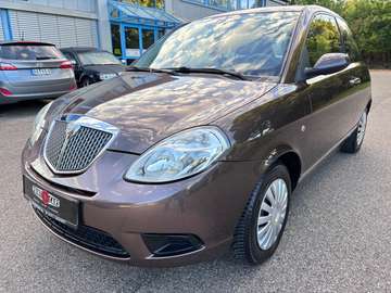 Ypsilon 1.4 8V Oro*AHK-EURO 4-TEMPOMAT-1.HAND-WR*