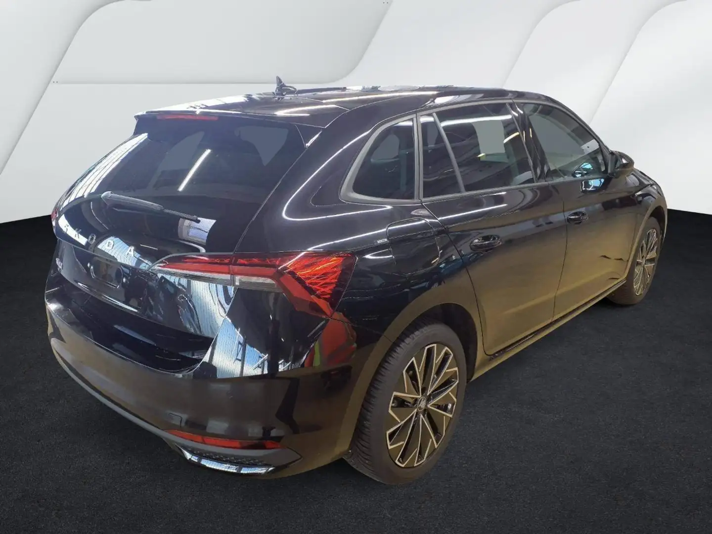 Skoda Scala 1.0 TSI DSG Tour Schwarz - 2