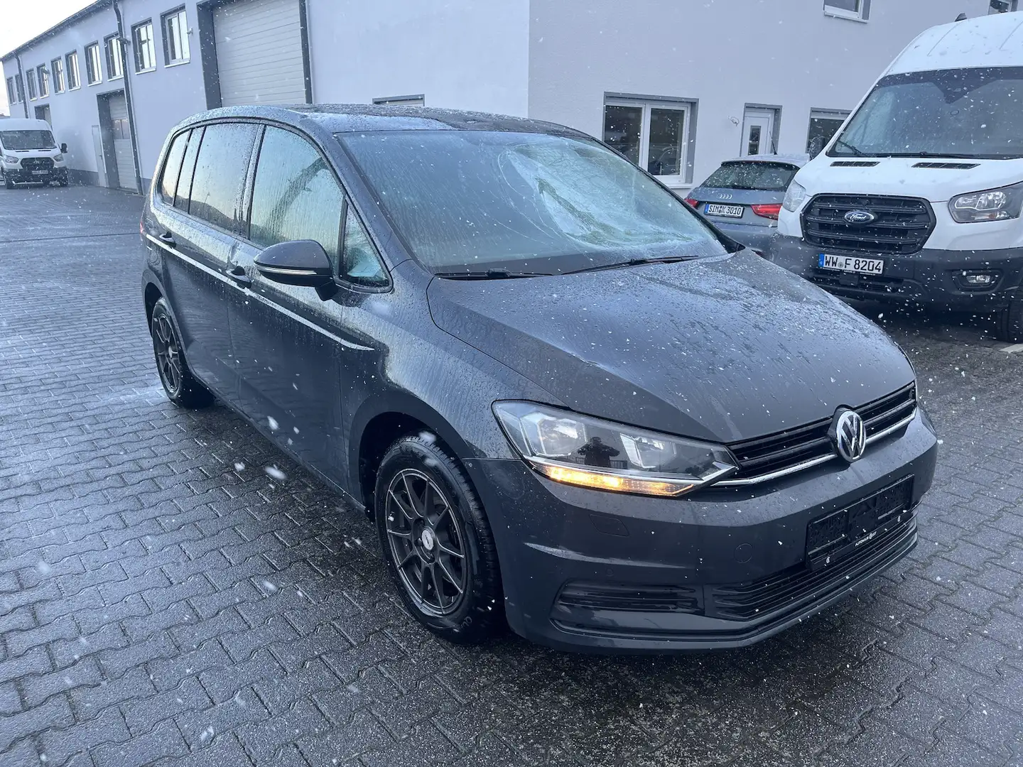 Volkswagen Touran Trendline BMT DSG,1.6 Diesel, EU 6 Gris - 2