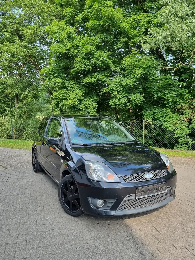 Ford Fiesta 1.3 Black Magic Kupplung und Tüv neu - 1