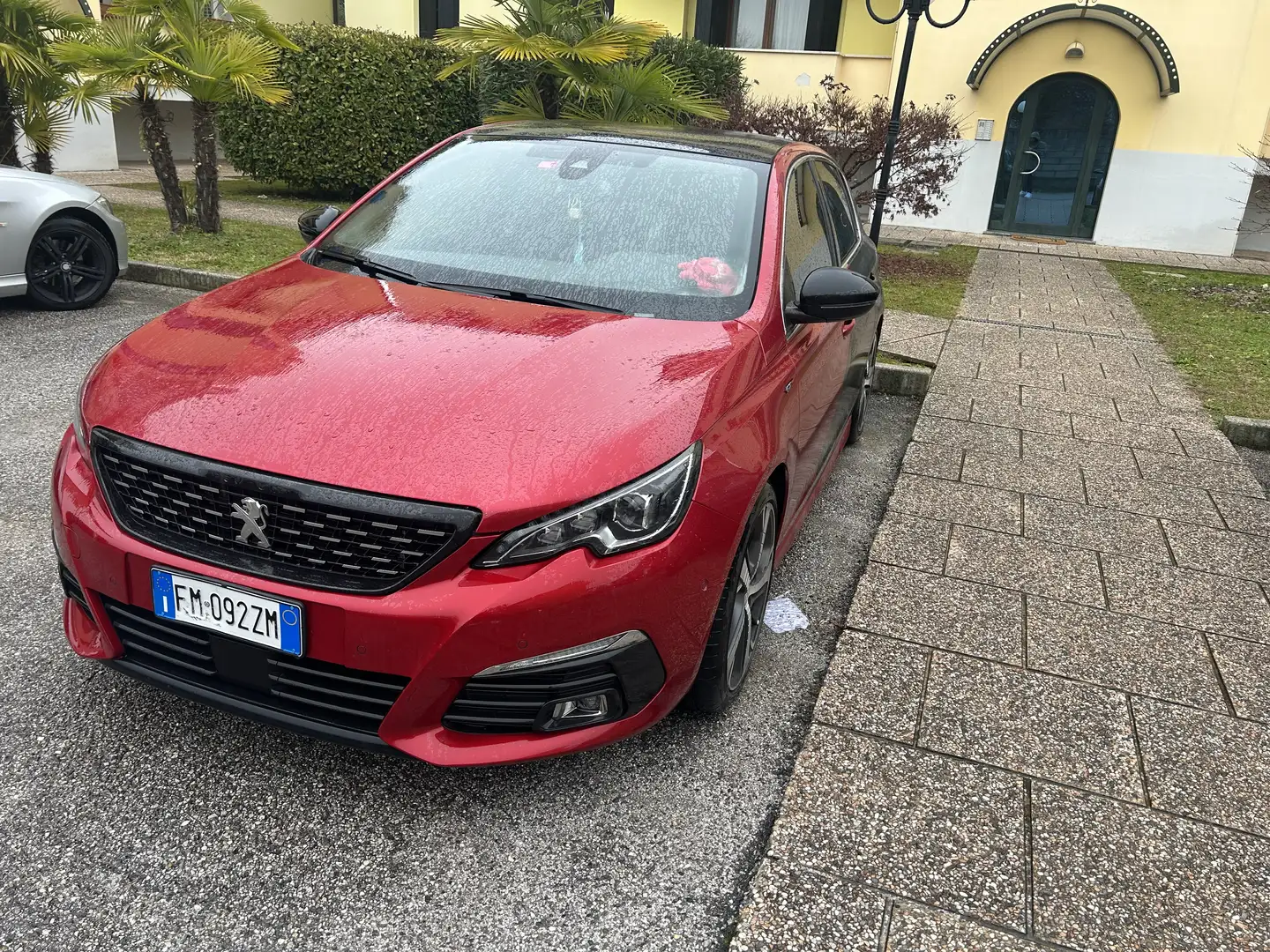 Peugeot 308 5p 2.0 bluehdi GT s&s 180cv eat8 Rosso - 1
