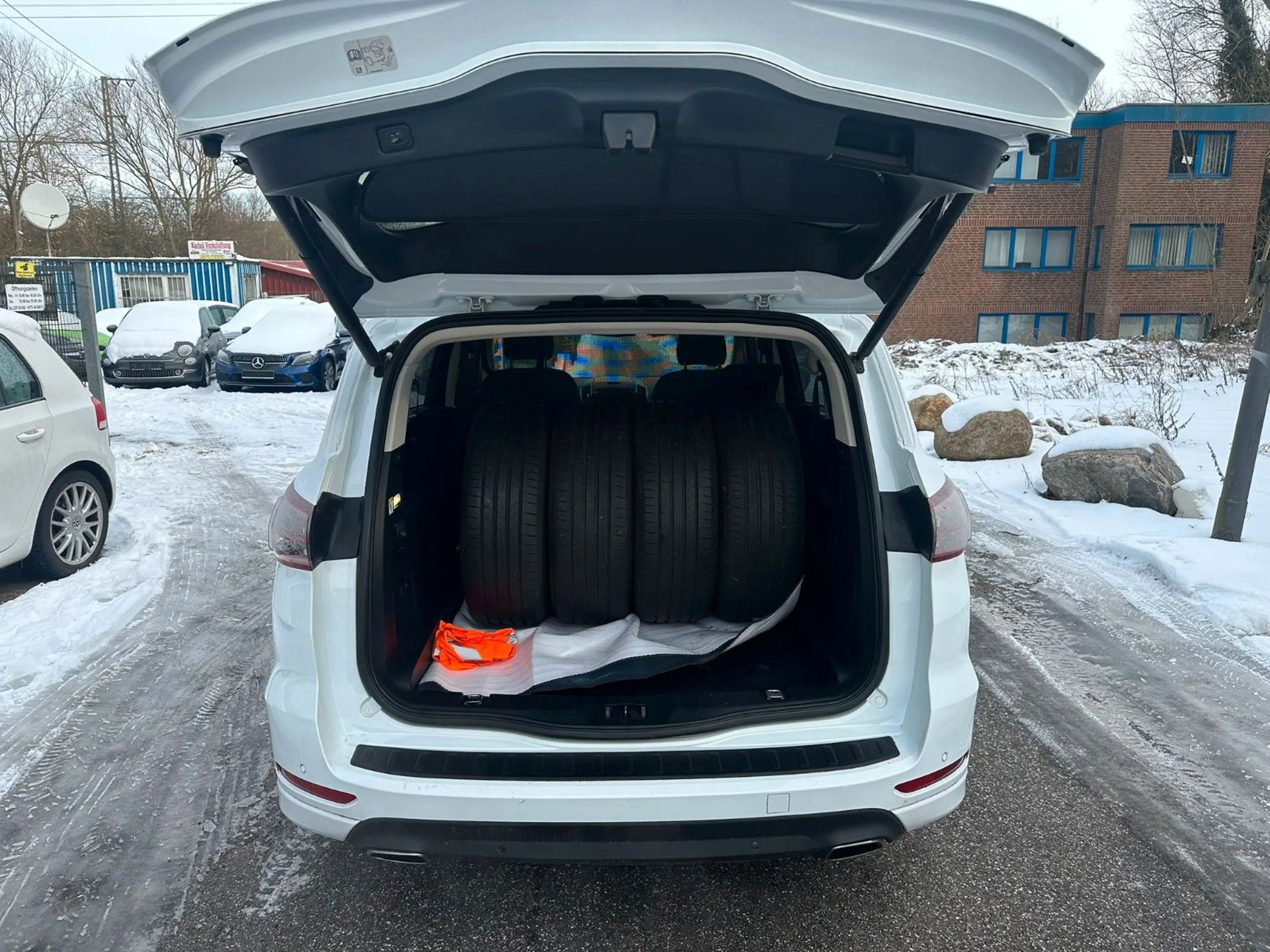 Ford S-Max S-MAX Business*AUT*8GANG*NAV*KAMR*LED* — photo 9