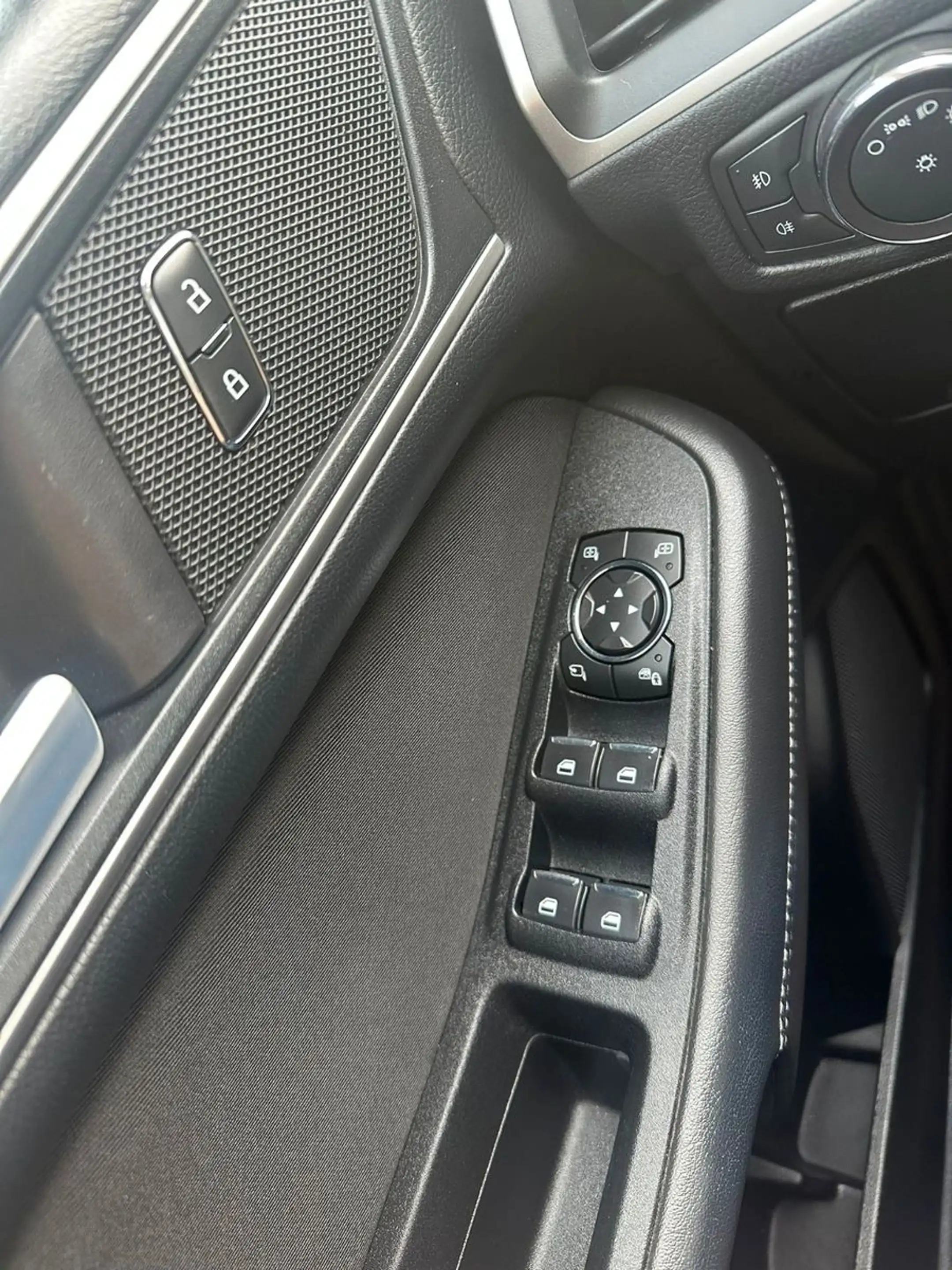 Ford S-Max S-MAX Business*AUT*8GANG*NAV*KAMR*LED* — photo 13