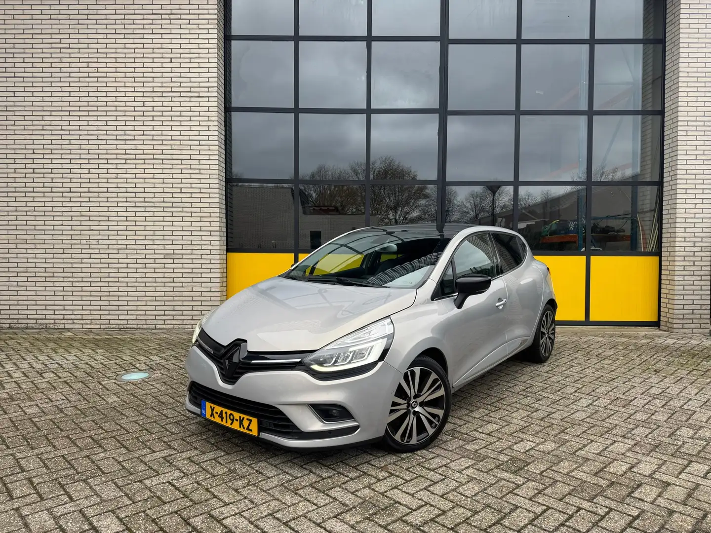 Renault Clio 120PK TCe Initiale Paris, Panorama dak Gris - 1