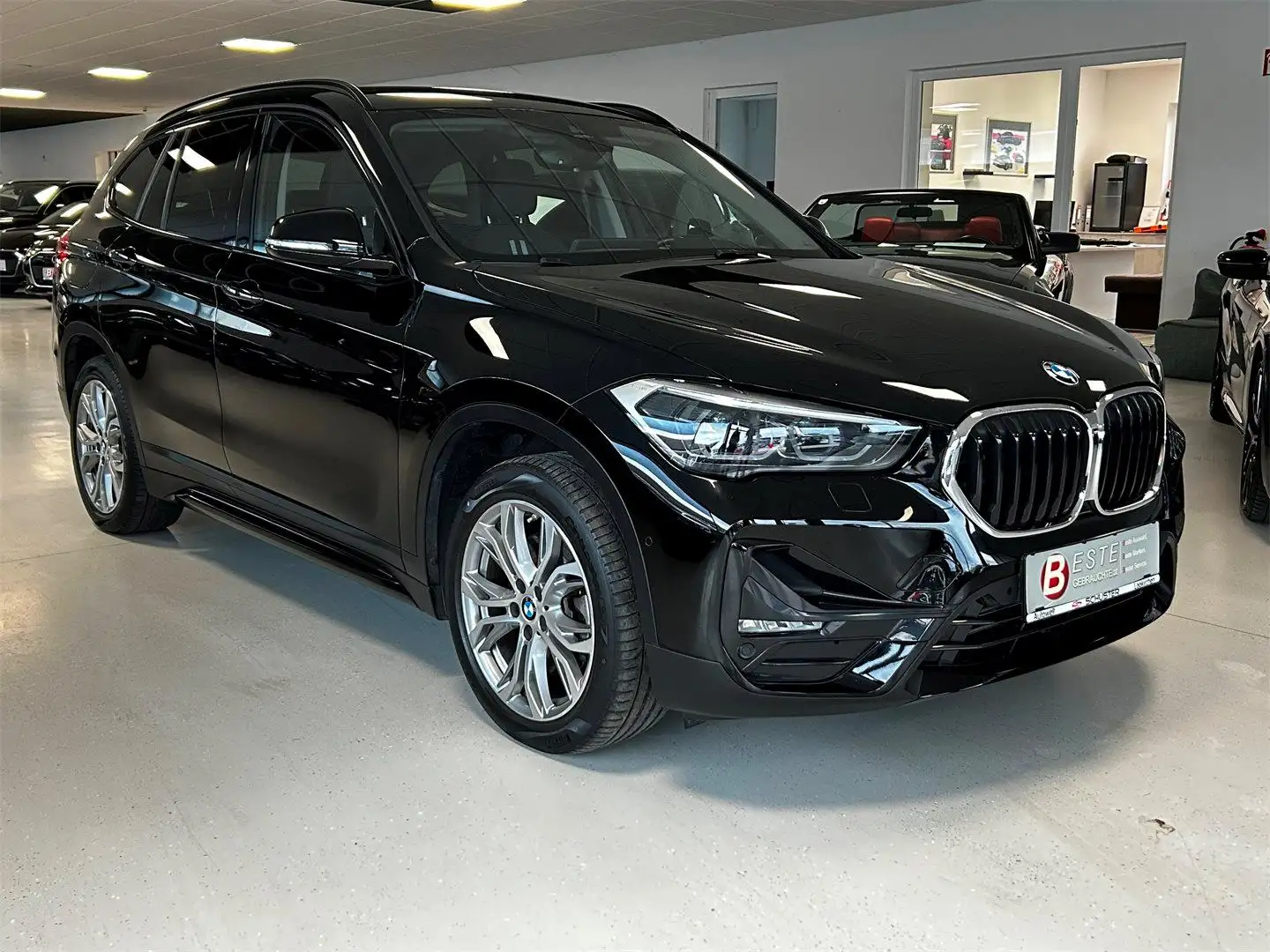 BMW X1 xDrive25e *Head Up + AHK + 18Alu Schwarz - 1