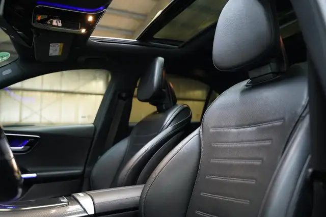 Mercedes-Benz C Class view 15