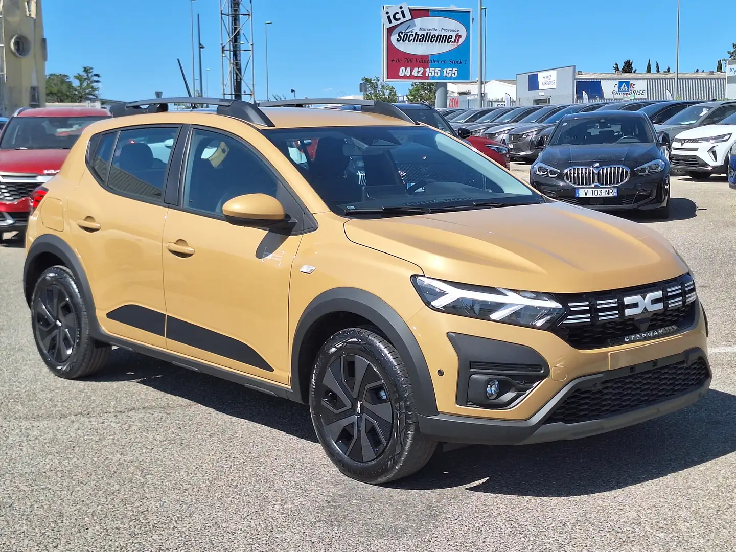 Dacia Sandero TCe 90 GSR2 Stepway Expression + caméra recul + radar av et ar + surveillance angles morts + peinture métalisée Beige - 2
