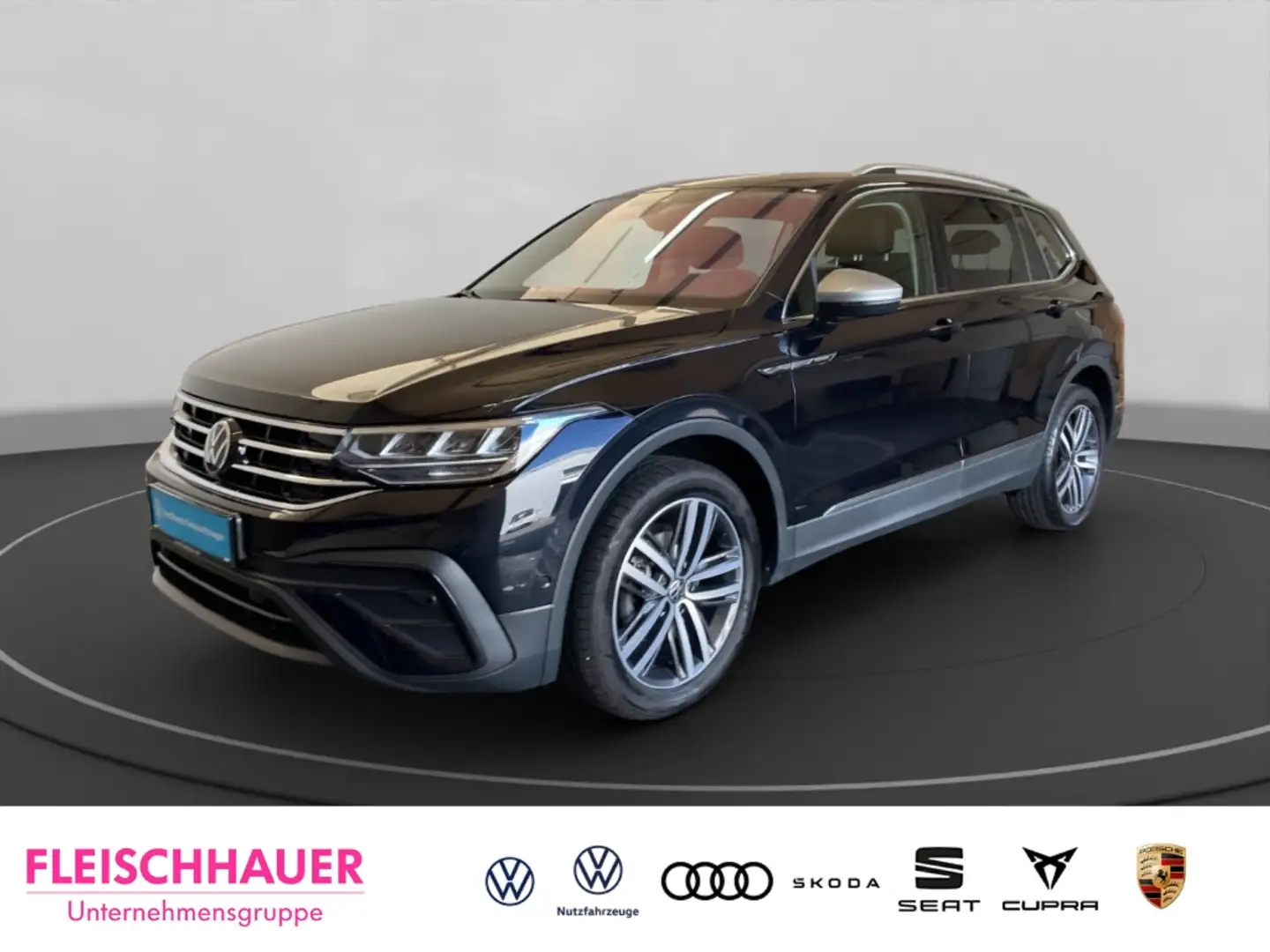 Volkswagen Tiguan Allspace 2.0 TDI Life LED AHK HUD Pano App-Connect Noir - 1