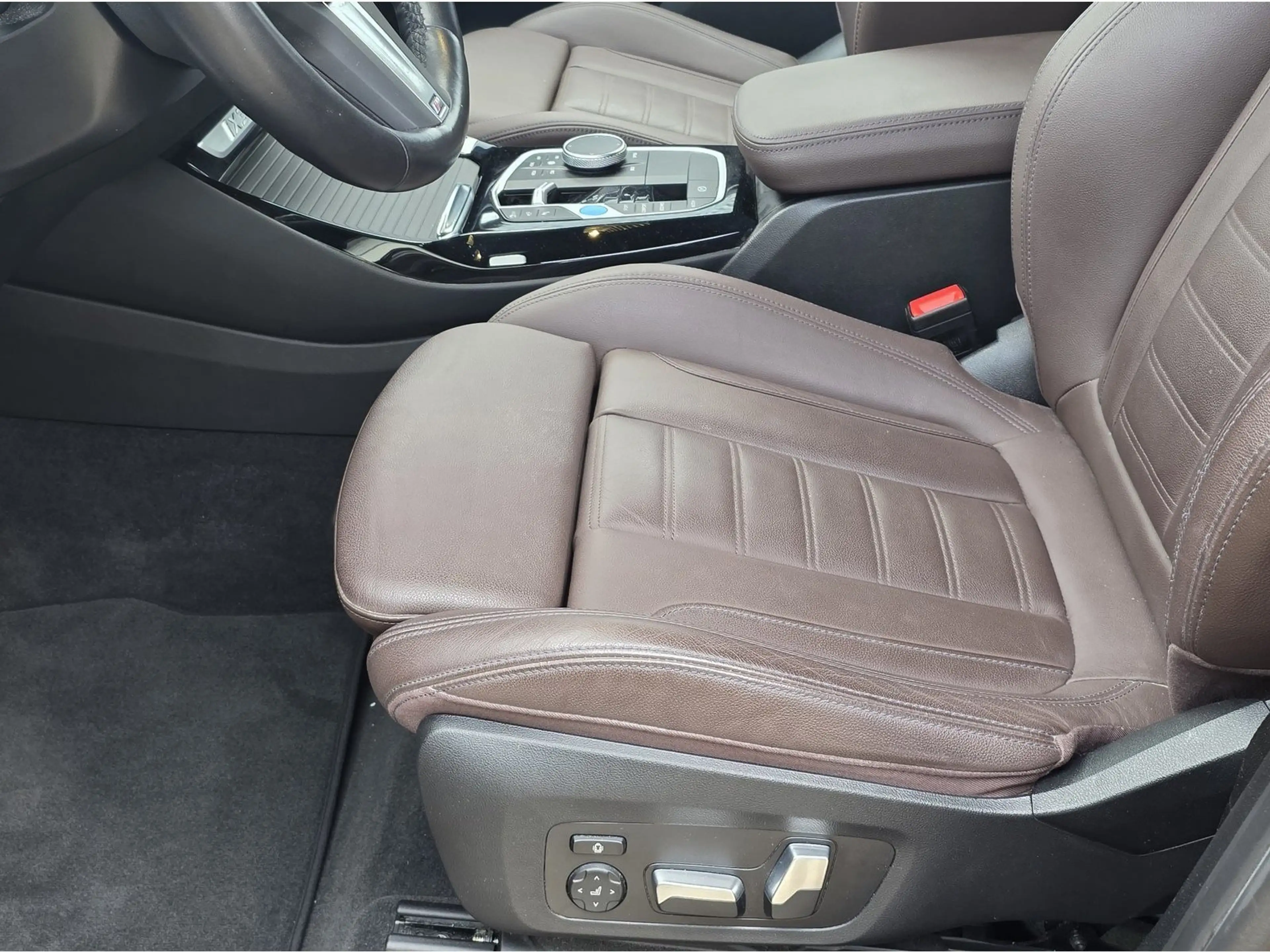 BMW iX3 Impressive 360° AHK Pano S-Dach SpoSi ACC — photo 6