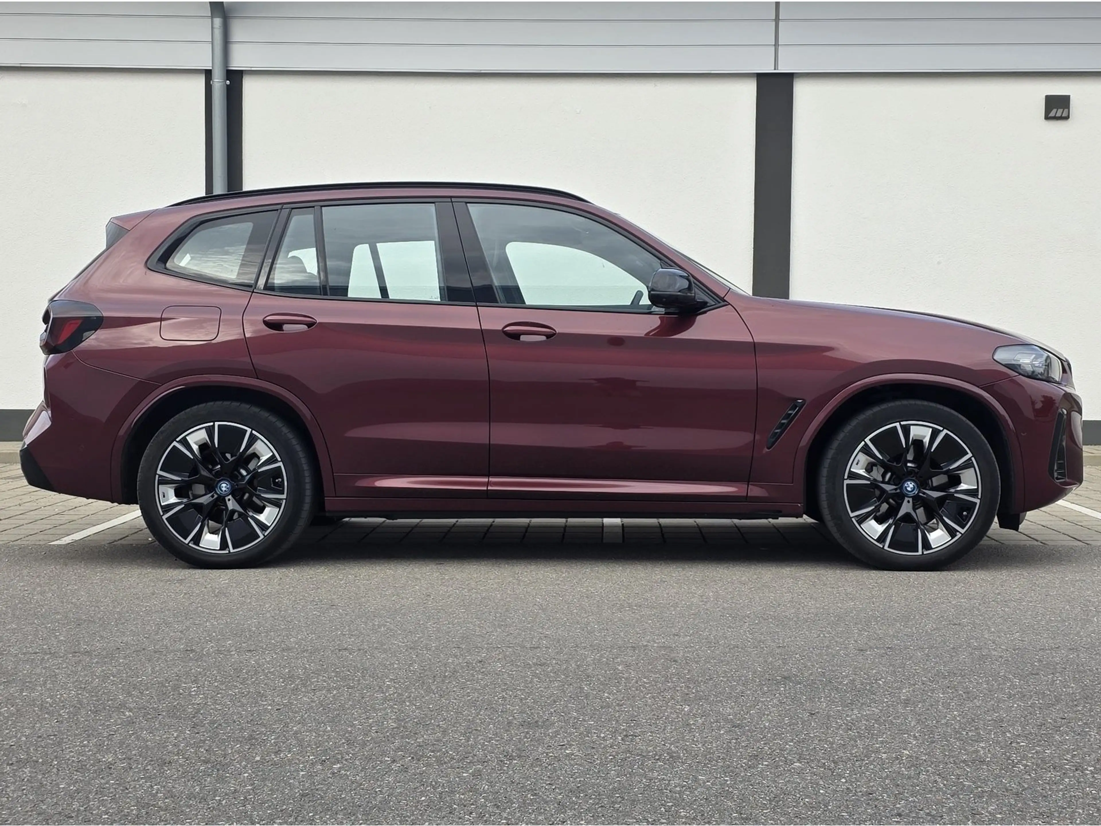 BMW iX3 Impressive 360° AHK Pano S-Dach SpoSi ACC — photo 8