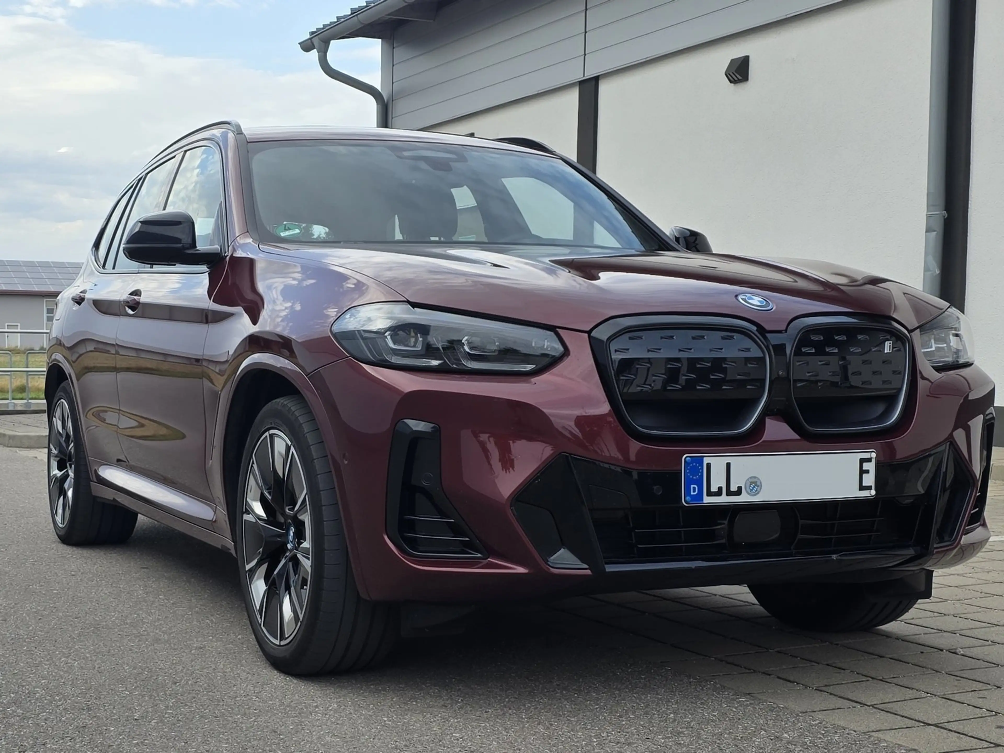 BMW iX3 Impressive 360° AHK Pano S-Dach SpoSi ACC — photo 4