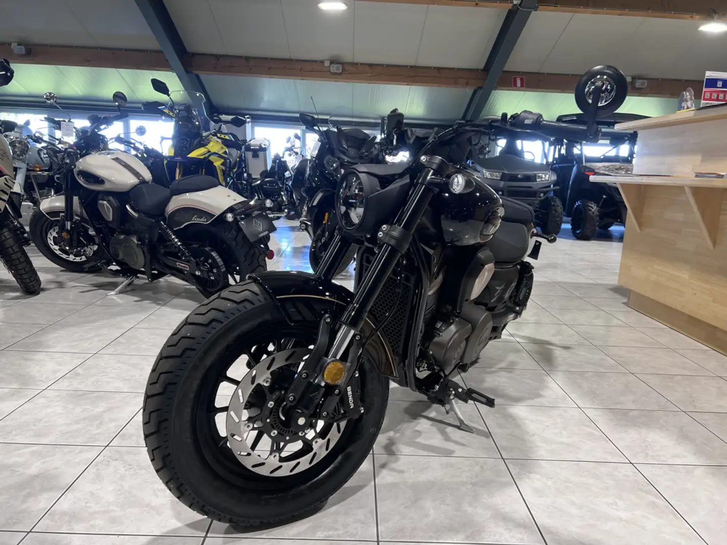 Benda Chinchilla 500 Zwart - 2