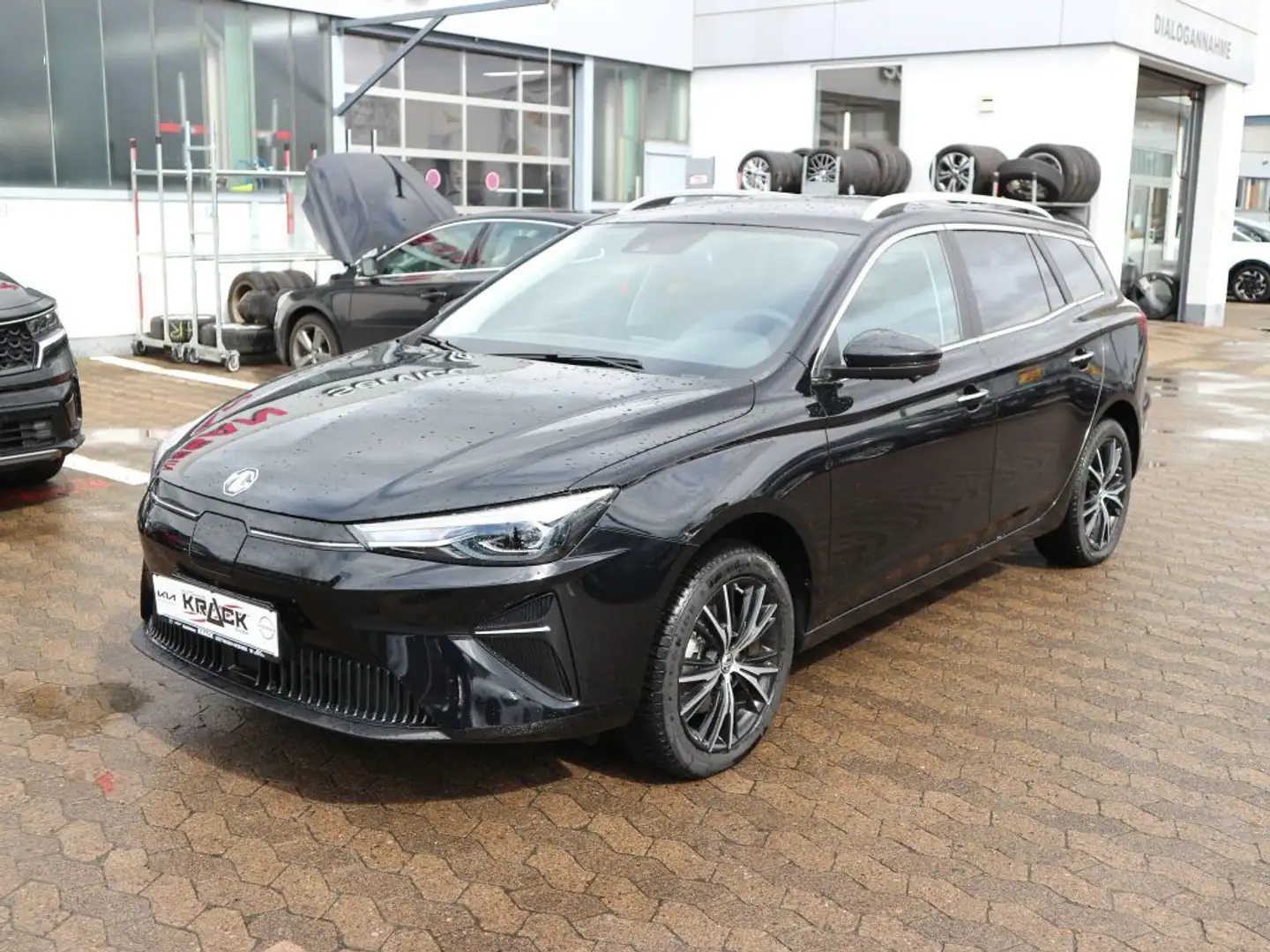MG MG5 Standard Luxury Schwarz - 1