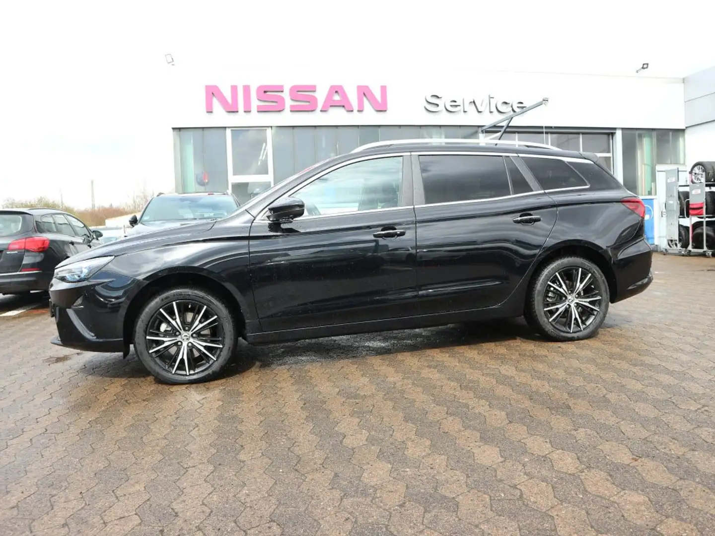 MG MG5 Standard Luxury Schwarz - 2