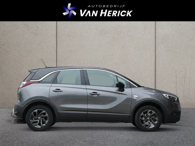 Opel Crossland view 3