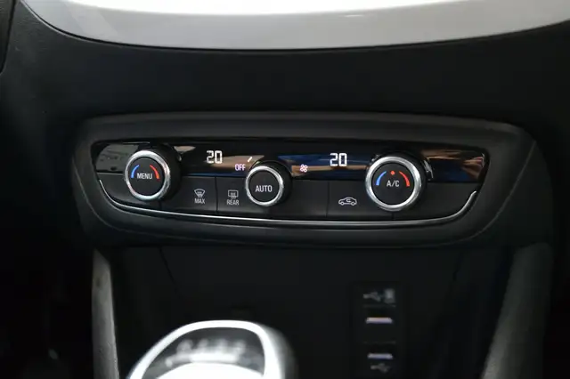 Opel Crossland view 14