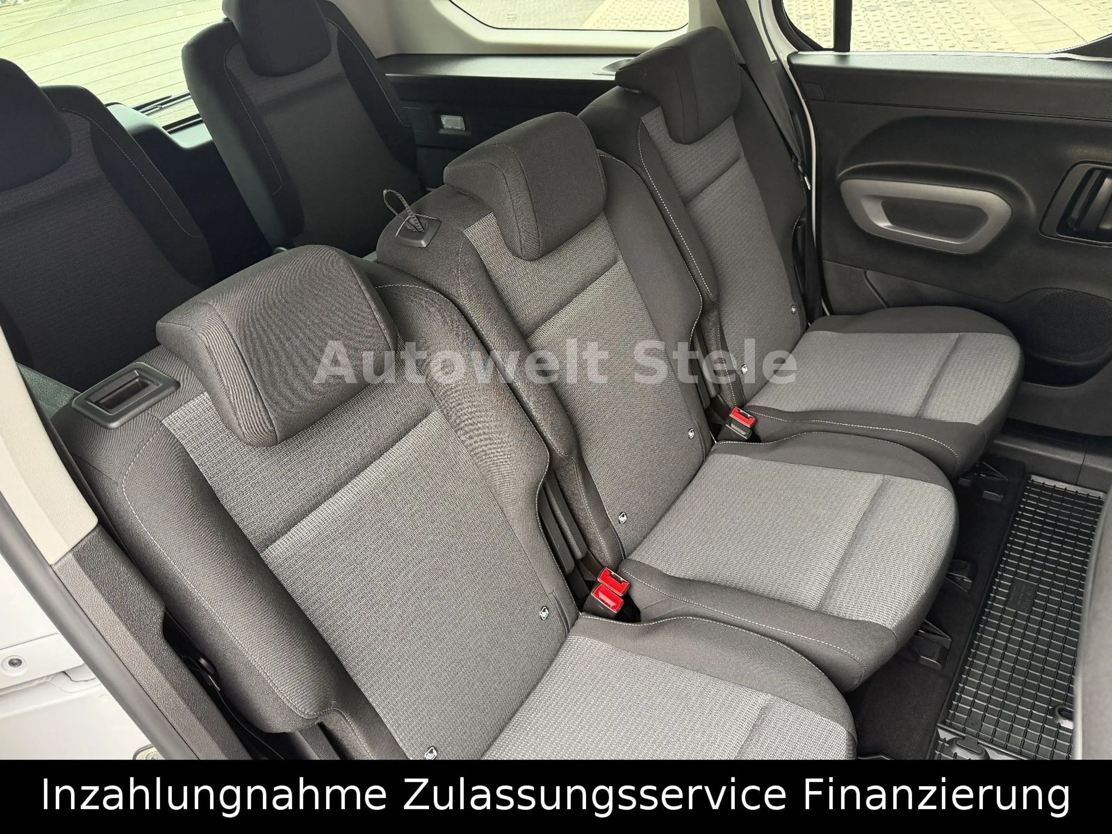 Toyota Proace City L2 Lounge Navi Pano Winerp. 7Sitzer — photo 12
