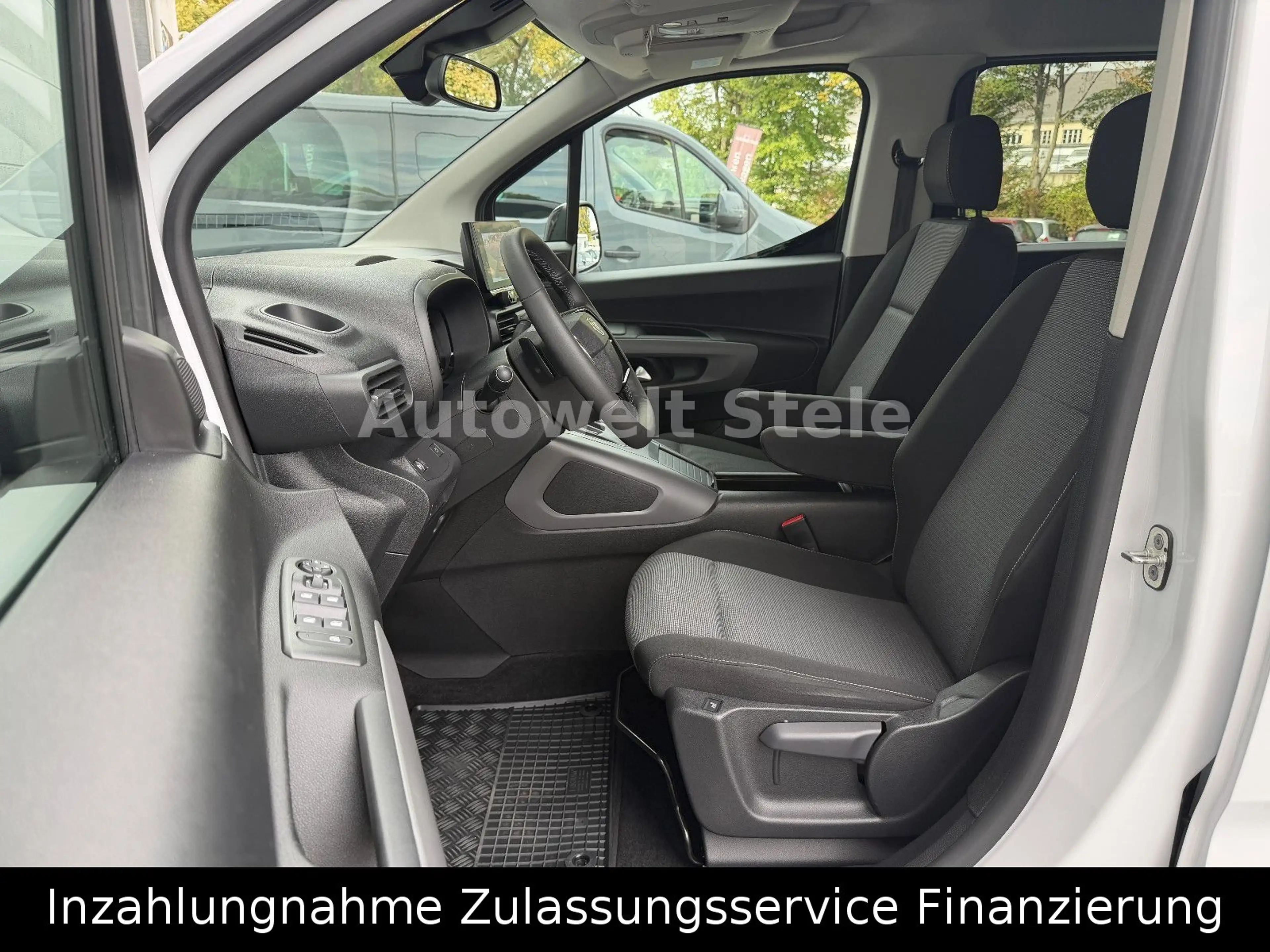 Toyota Proace City L2 Lounge Navi Pano Winerp. 7Sitzer — photo 6