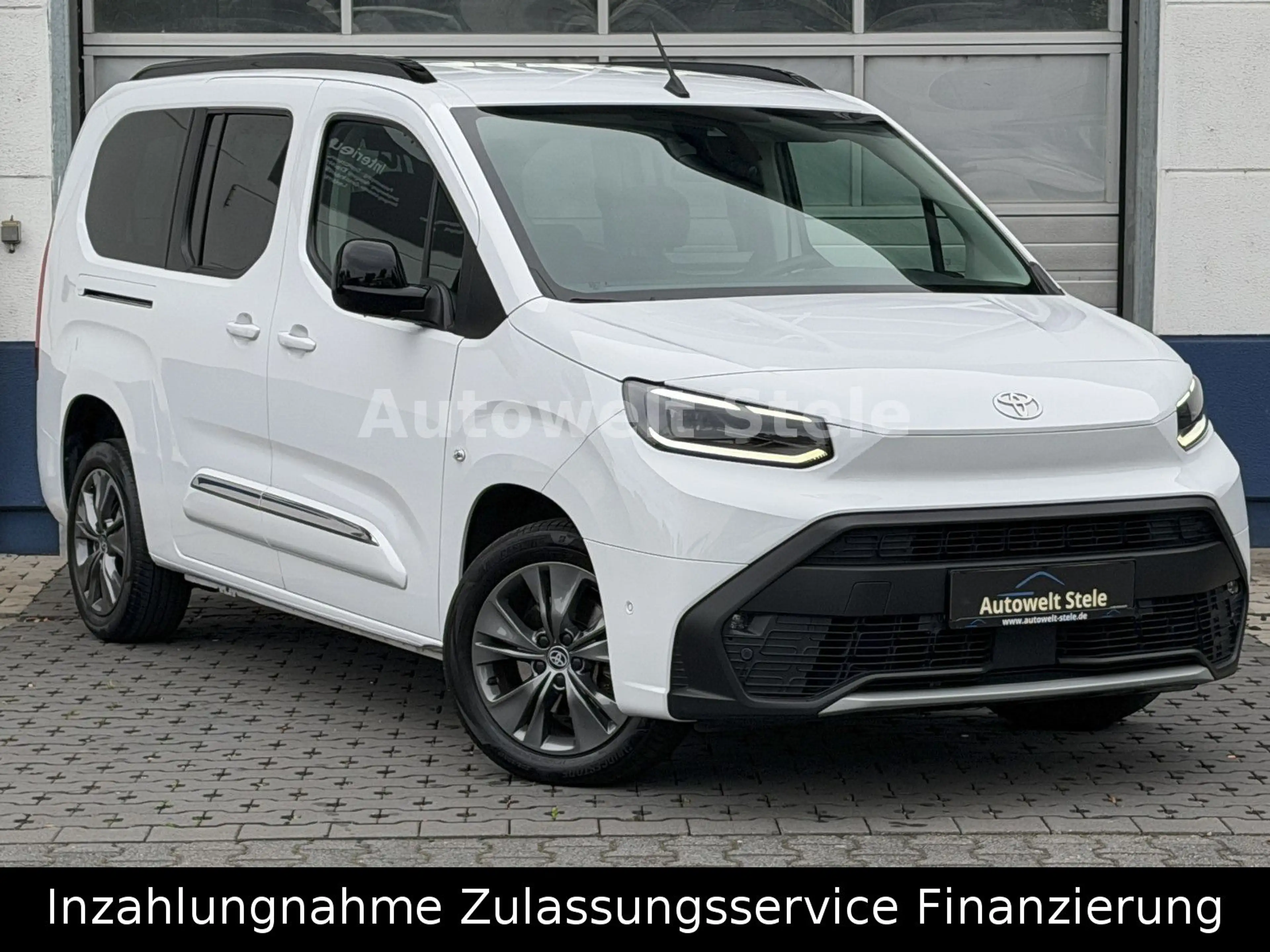 Toyota Proace City L2 Lounge Navi Pano Winerp. 7Sitzer — photo 2