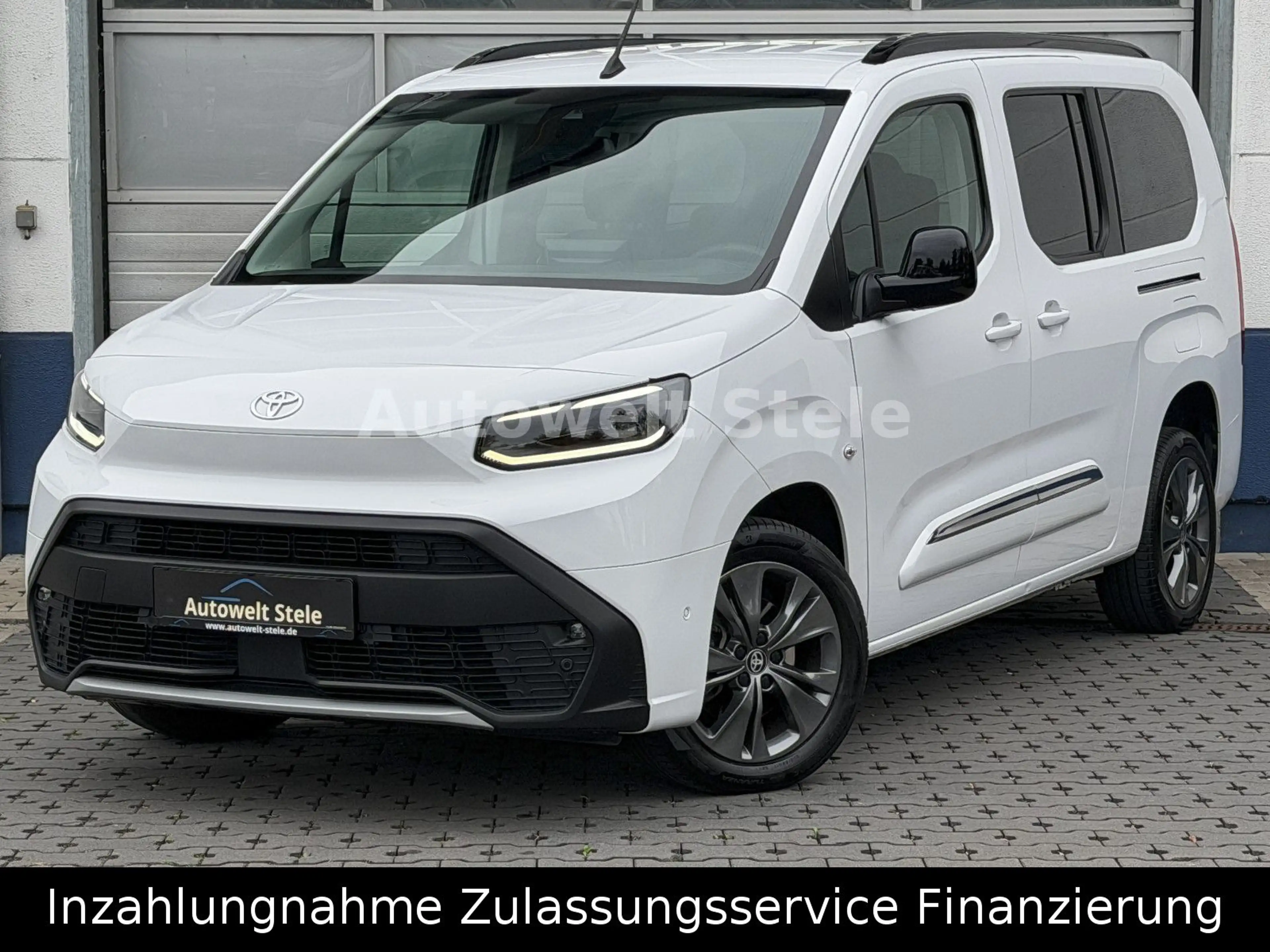 Toyota Proace City L2 Lounge Navi Pano Winerp. 7Sitzer