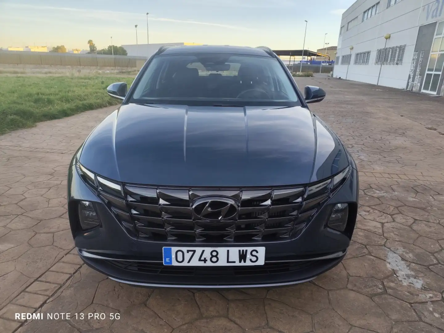 Hyundai TUCSON 1.6 TGDI Maxx Silver 4x2 Gris - 2