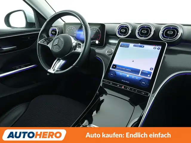Mercedes-Benz C-Class view 13