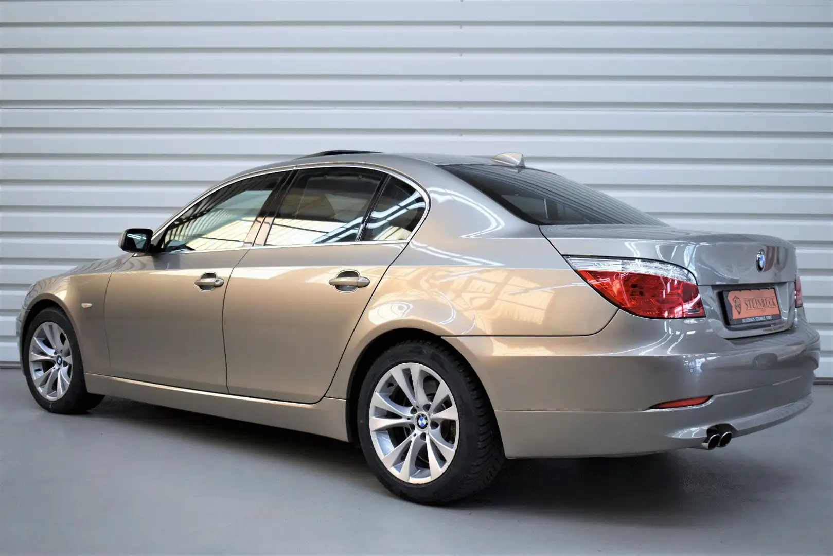 BMW 523 i Edition Exclusive+Soft-Close+Memory+39.000 Hnědá - 2