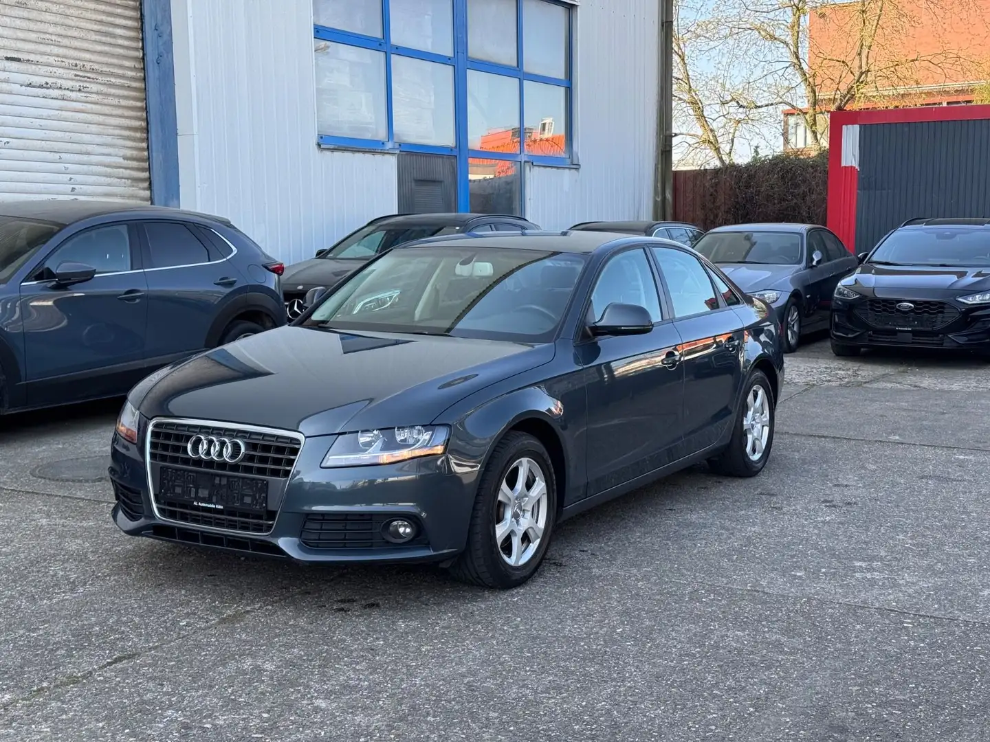 Audi A4 2.0 TDI lim/Automatik/Leder/Sitzheiz/Tempo/2H Grau - 1