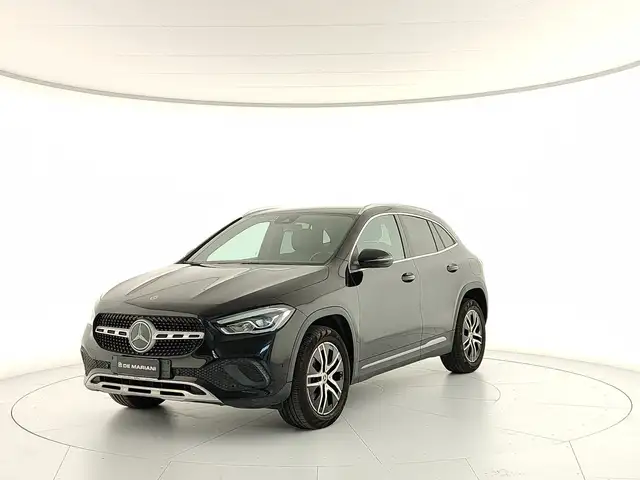 Mercedes-Benz Gla main image