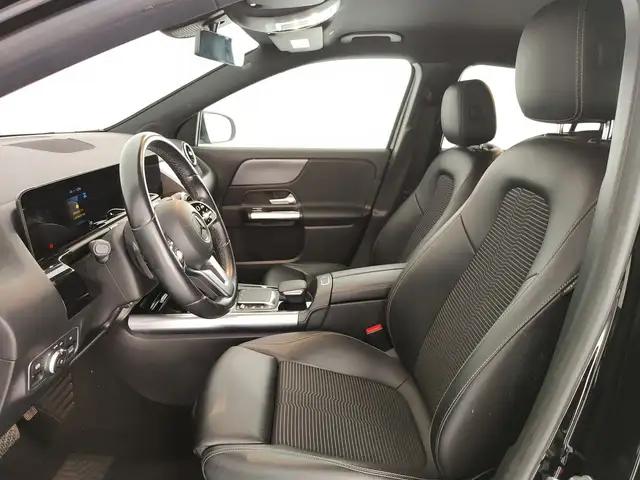 Mercedes-Benz Gla view 10