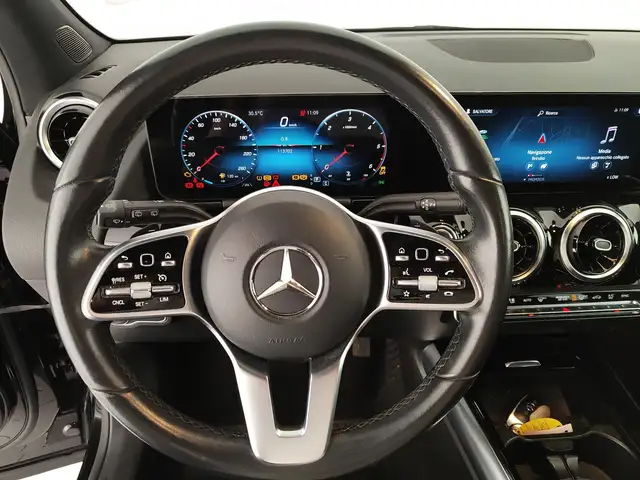 Mercedes-Benz Gla view 14