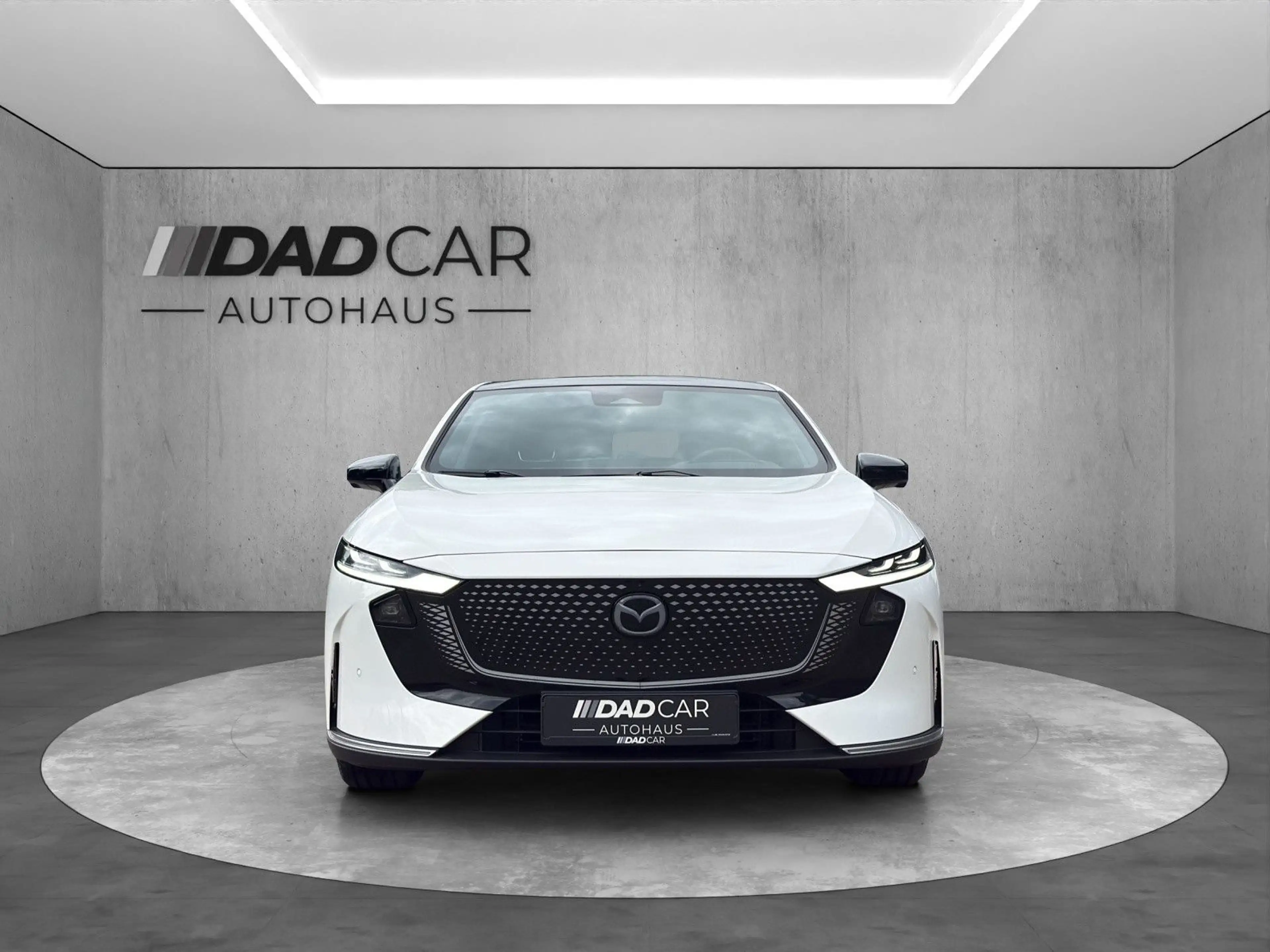 Mazda 6 190 kW EV Takumi*LED*360°*ACC*HUD*PANO*CARPLAY — photo 2