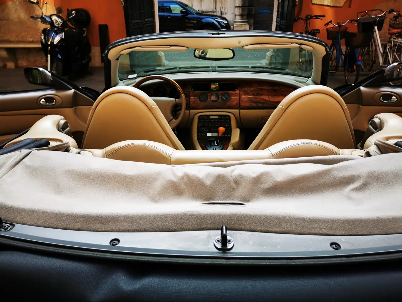 Jaguar XK8 4.0 Convertibile - Nera - Tagliandata Ufficiale, foto 8