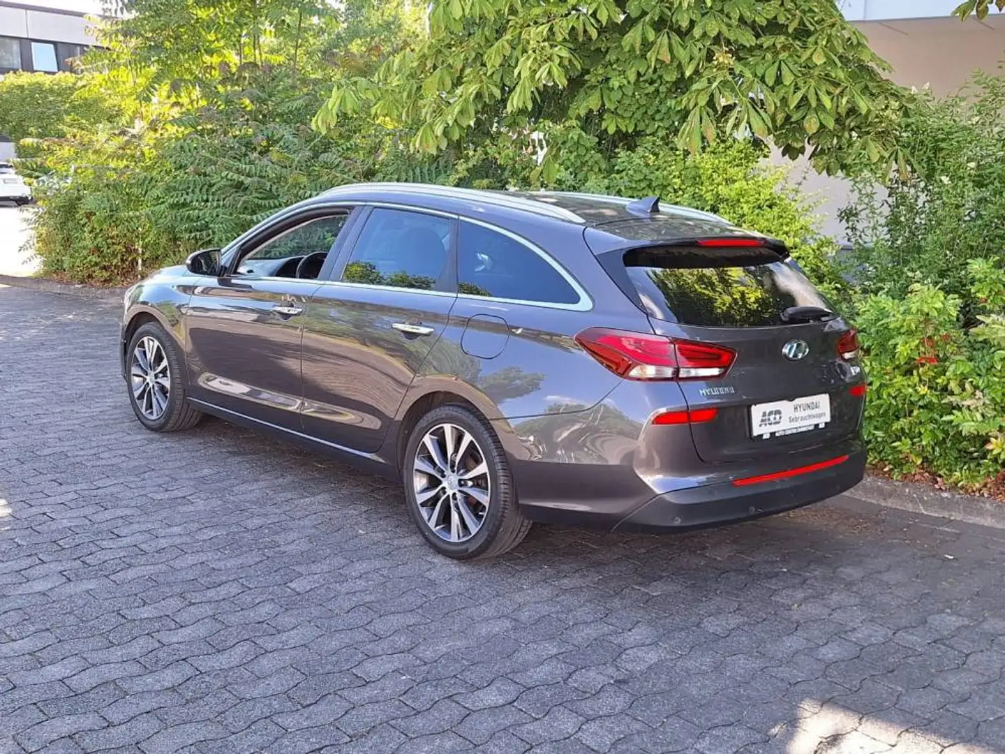Hyundai i30 cw 1.4T DCT Premium *2.HAND*E-SITZ*NAV*STANDHEIZ*G Braun - 2