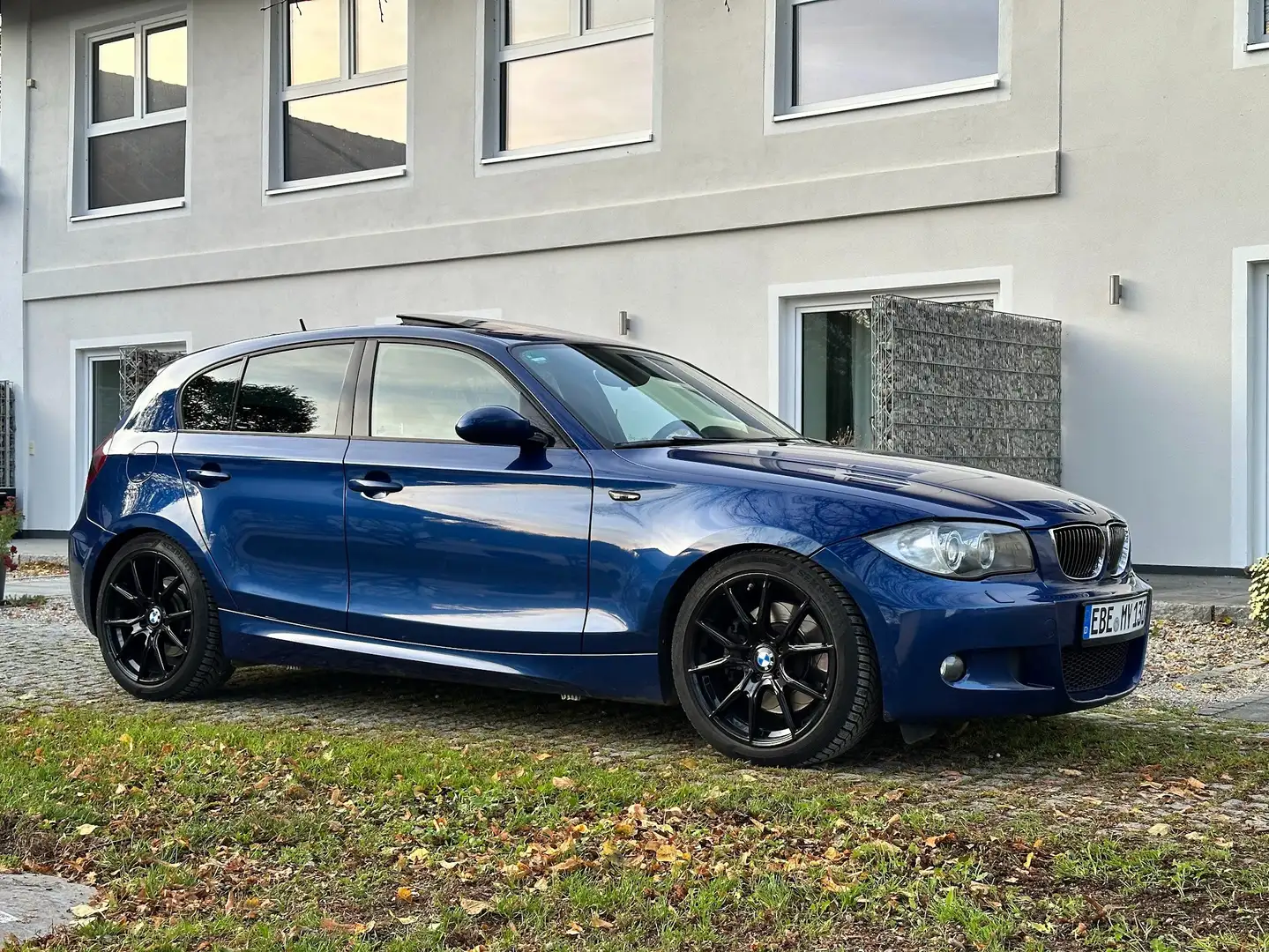 BMW 130 Handschalter | M-Paket | Original-Lack - 1