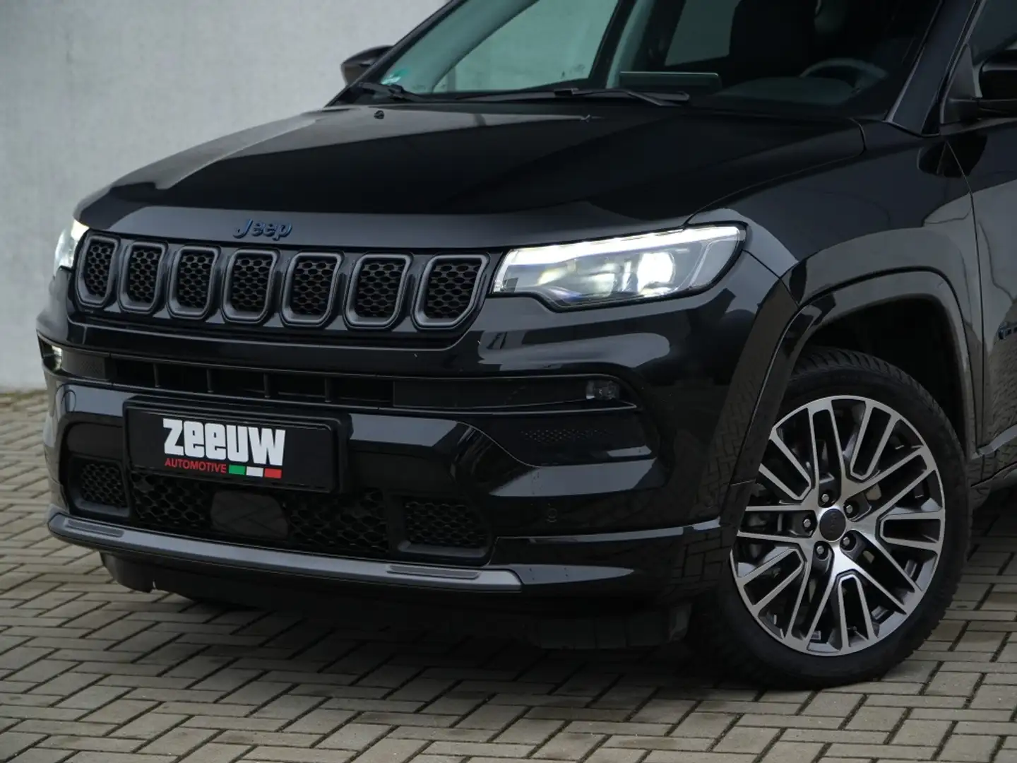 Jeep Compass 4xe 240 PK Hybrid Summit | Leder | Winter | Navi | Noir - 2
