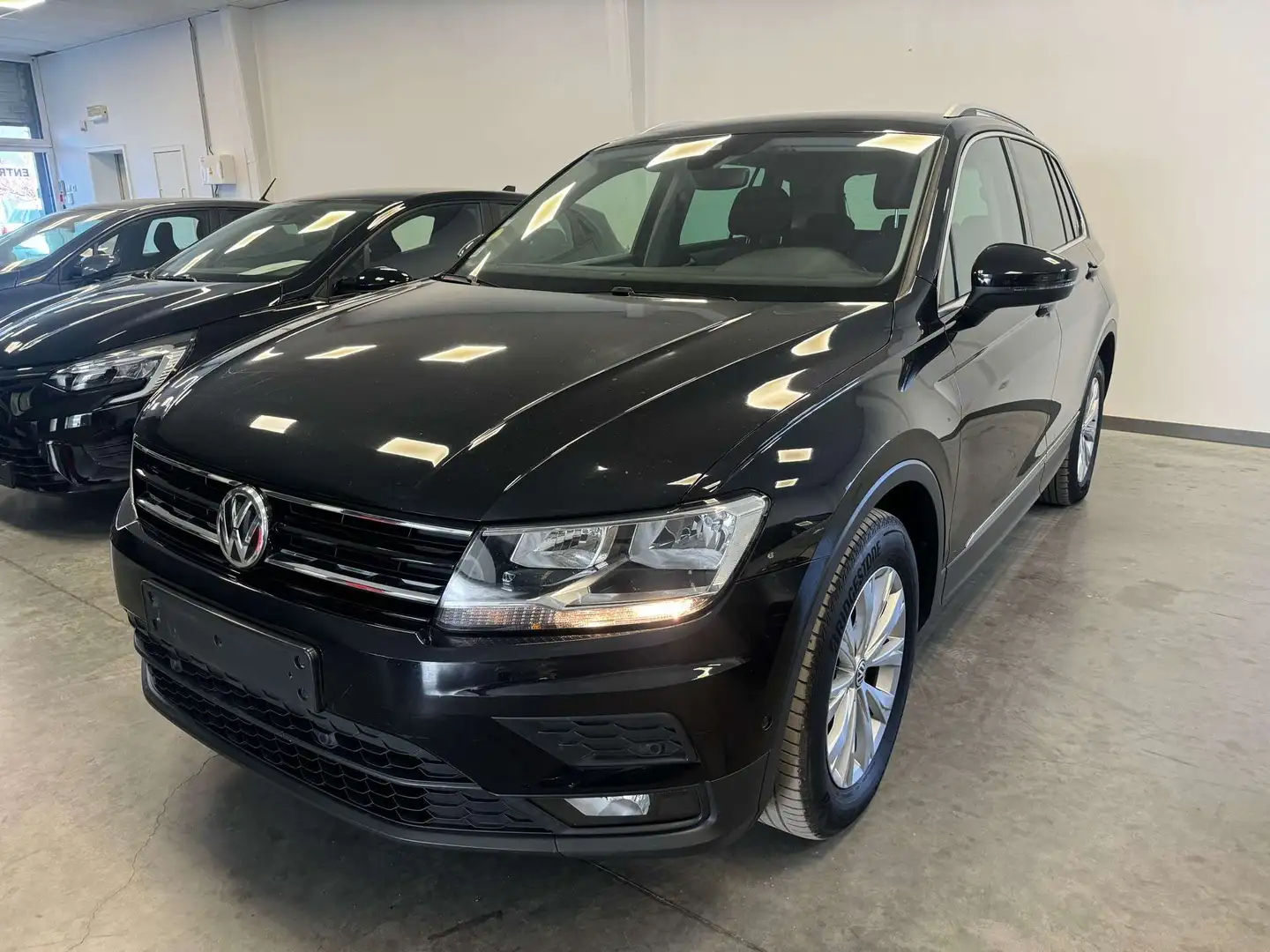 Volkswagen Tiguan 2.0 TDi SCR Comfortline (EU6.2) Negro - 1