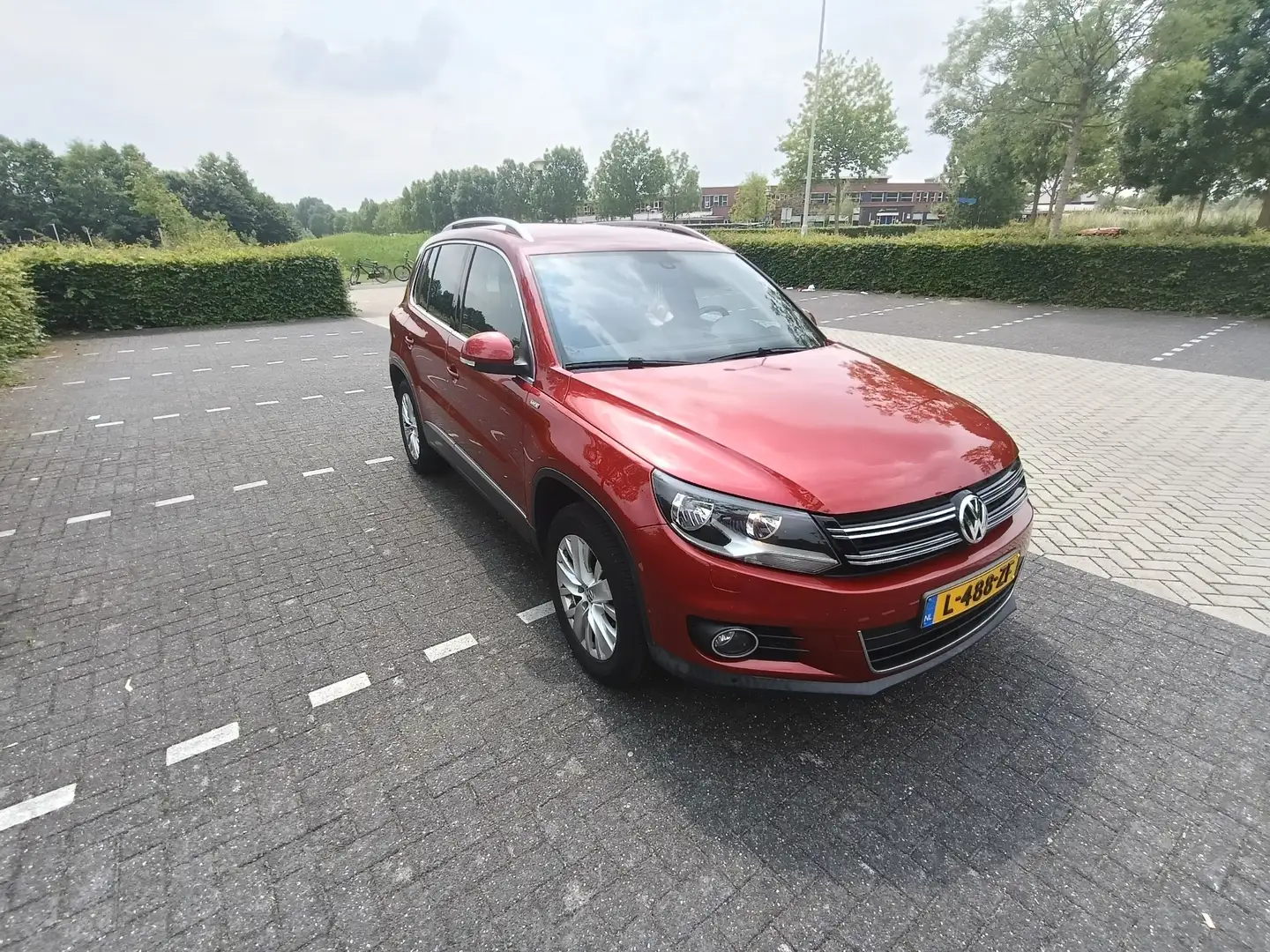 Volkswagen Tiguan 1.4 TSI Sport&Style Rood - 2