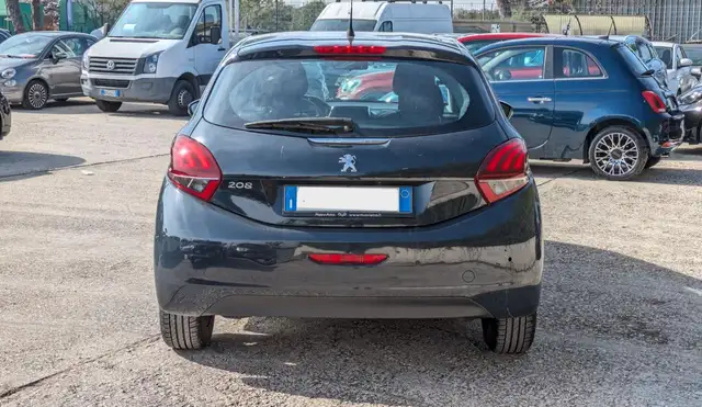 Peugeot 208 view 14