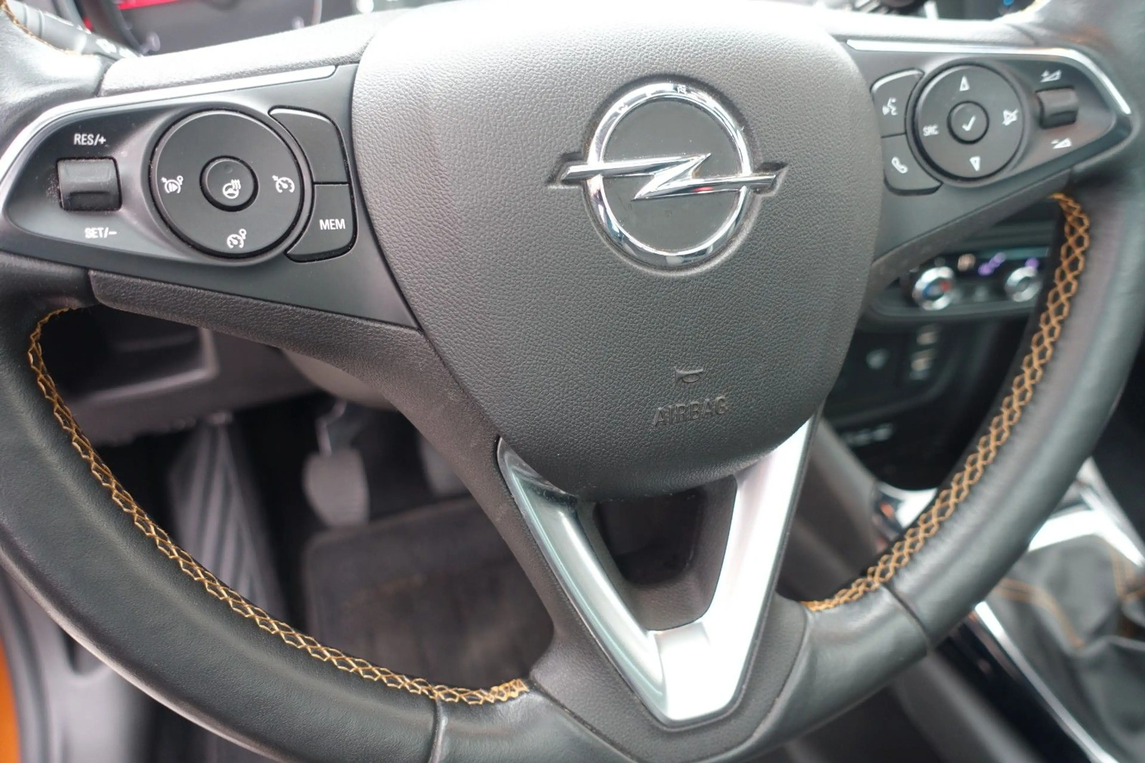 Opel Crossland X Ultimate*LED*PANO*NAVI*RFK*SHZ*AHK*1 — photo 14