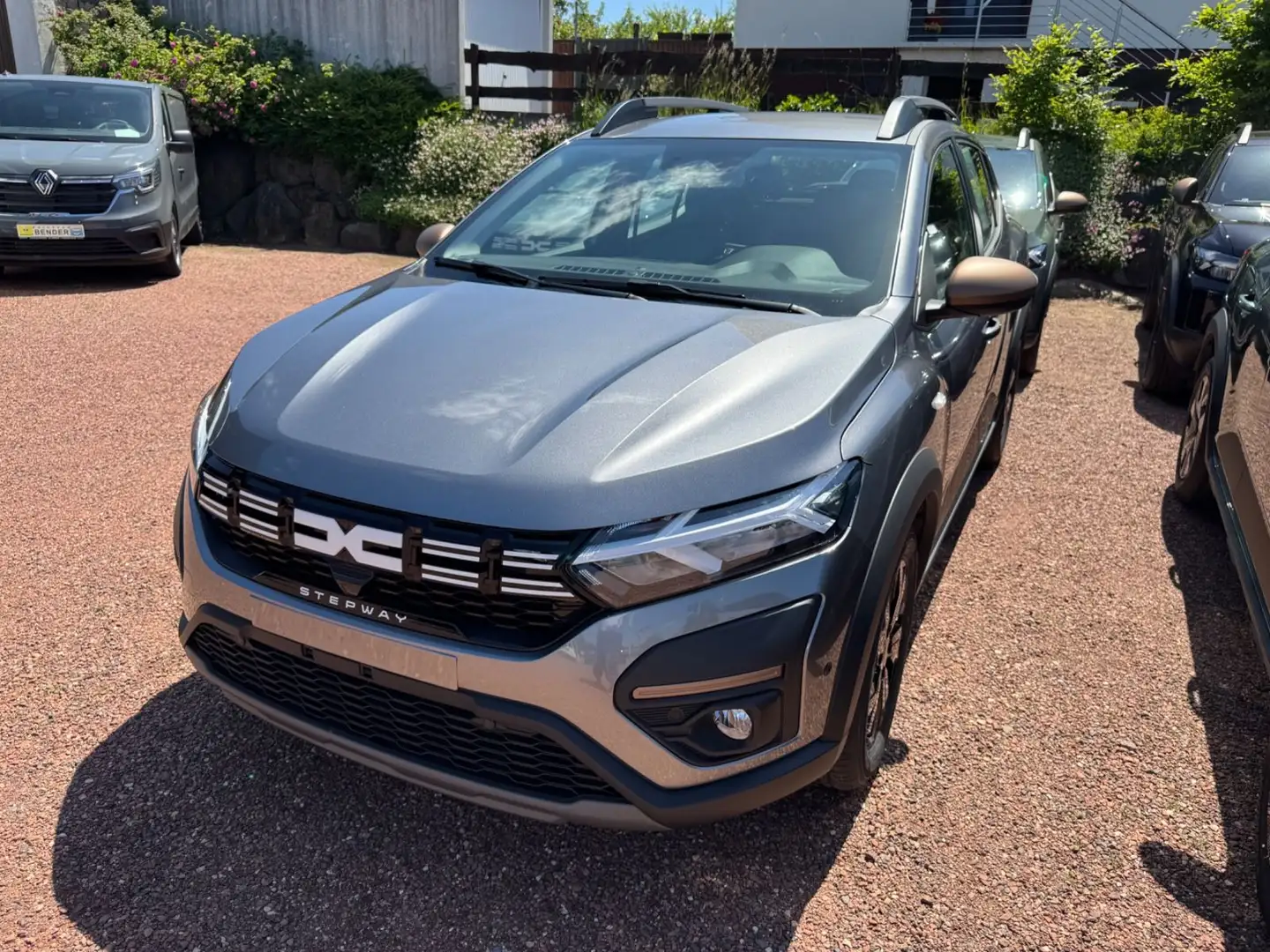 Dacia Sandero 3 Stepway Extreme TCE 110 Gris - 2