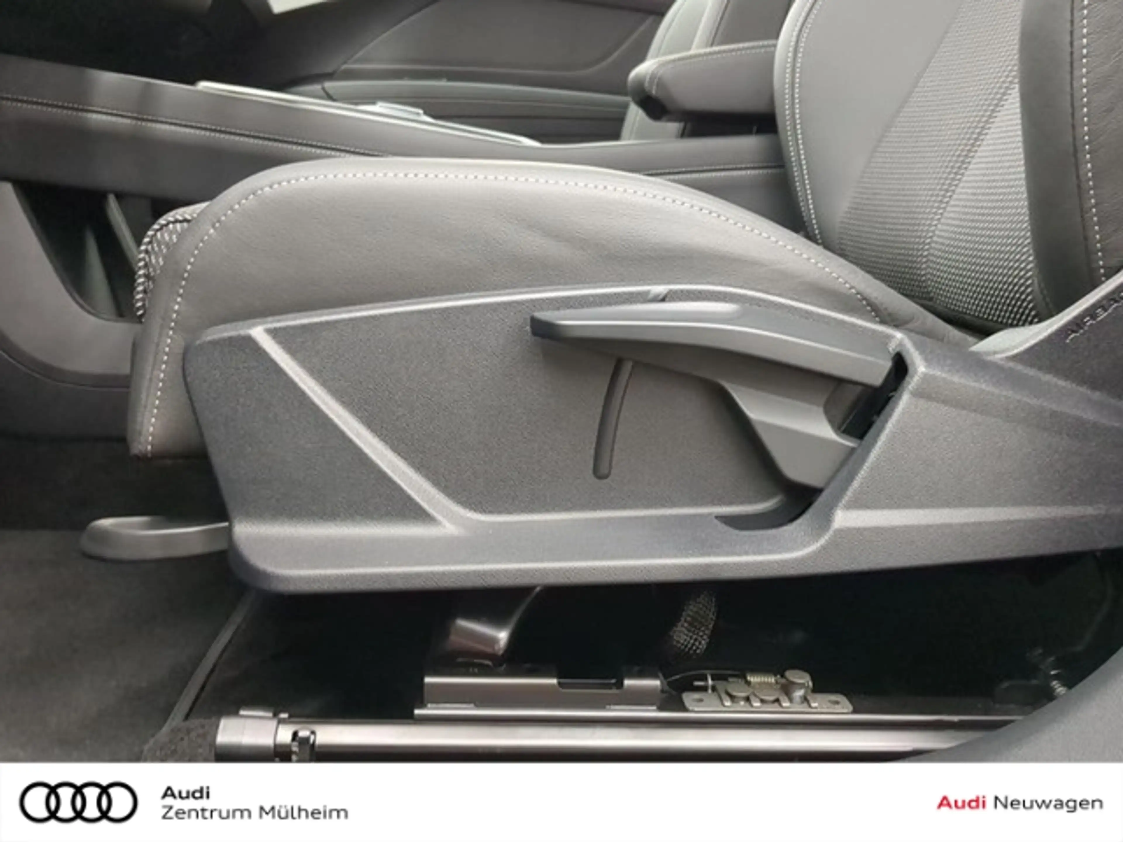 Audi Q4 e-tron SUV 204 PS ab November 2026 Verfügbar — photo 12