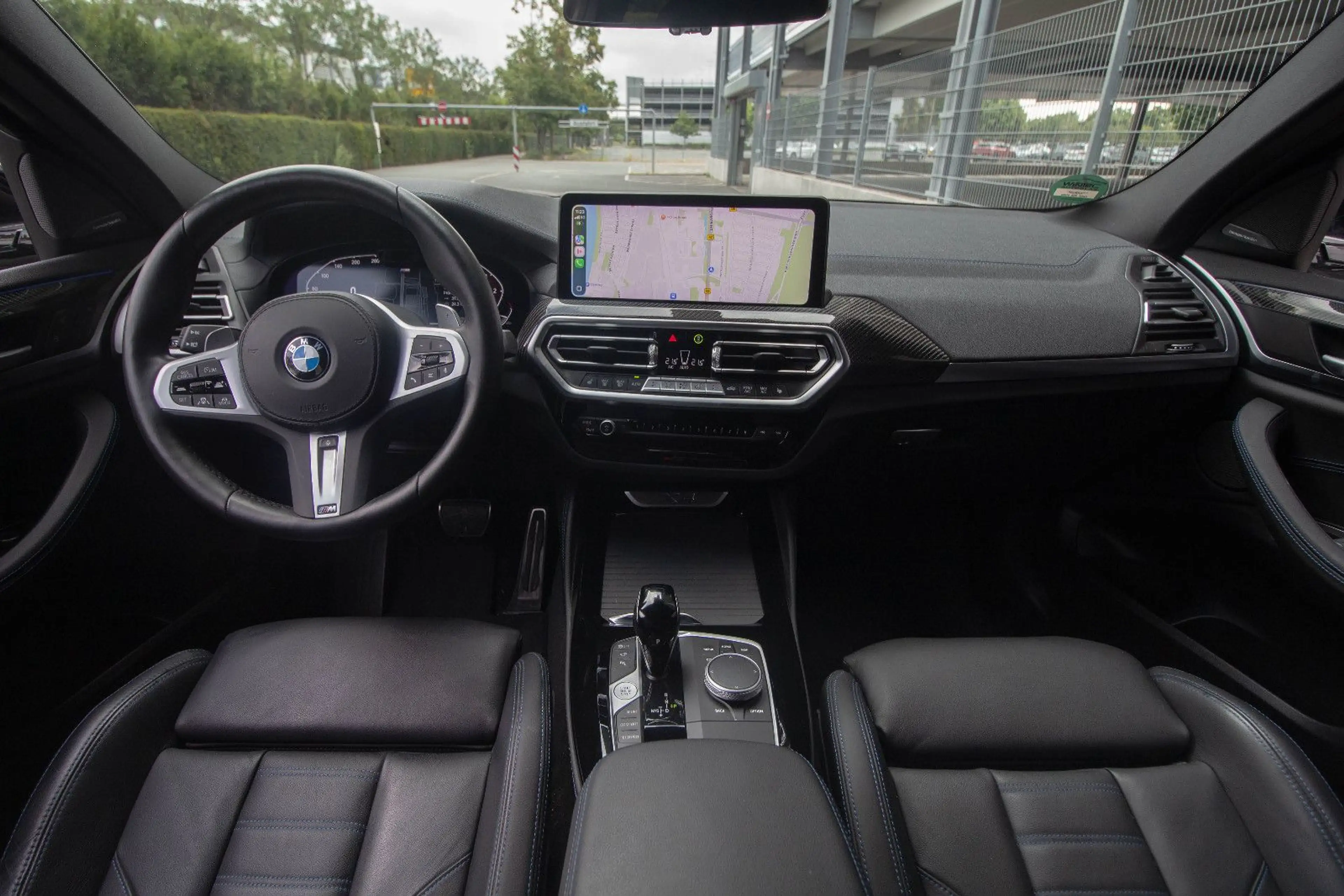 BMW X4 xDrive 30d*M Sport*Carbon*HUD*360°*M-Sitze! — photo 2