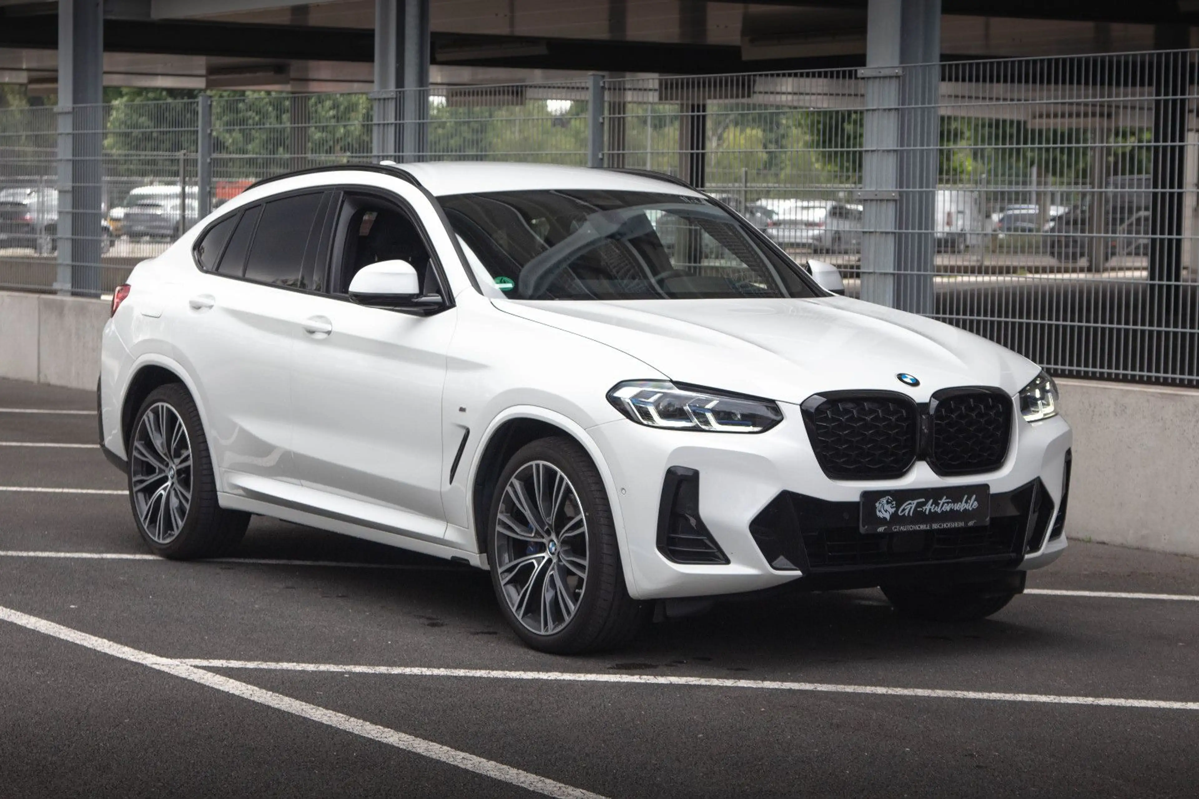 BMW X4 xDrive 30d*M Sport*Carbon*HUD*360°*M-Sitze! — photo 8
