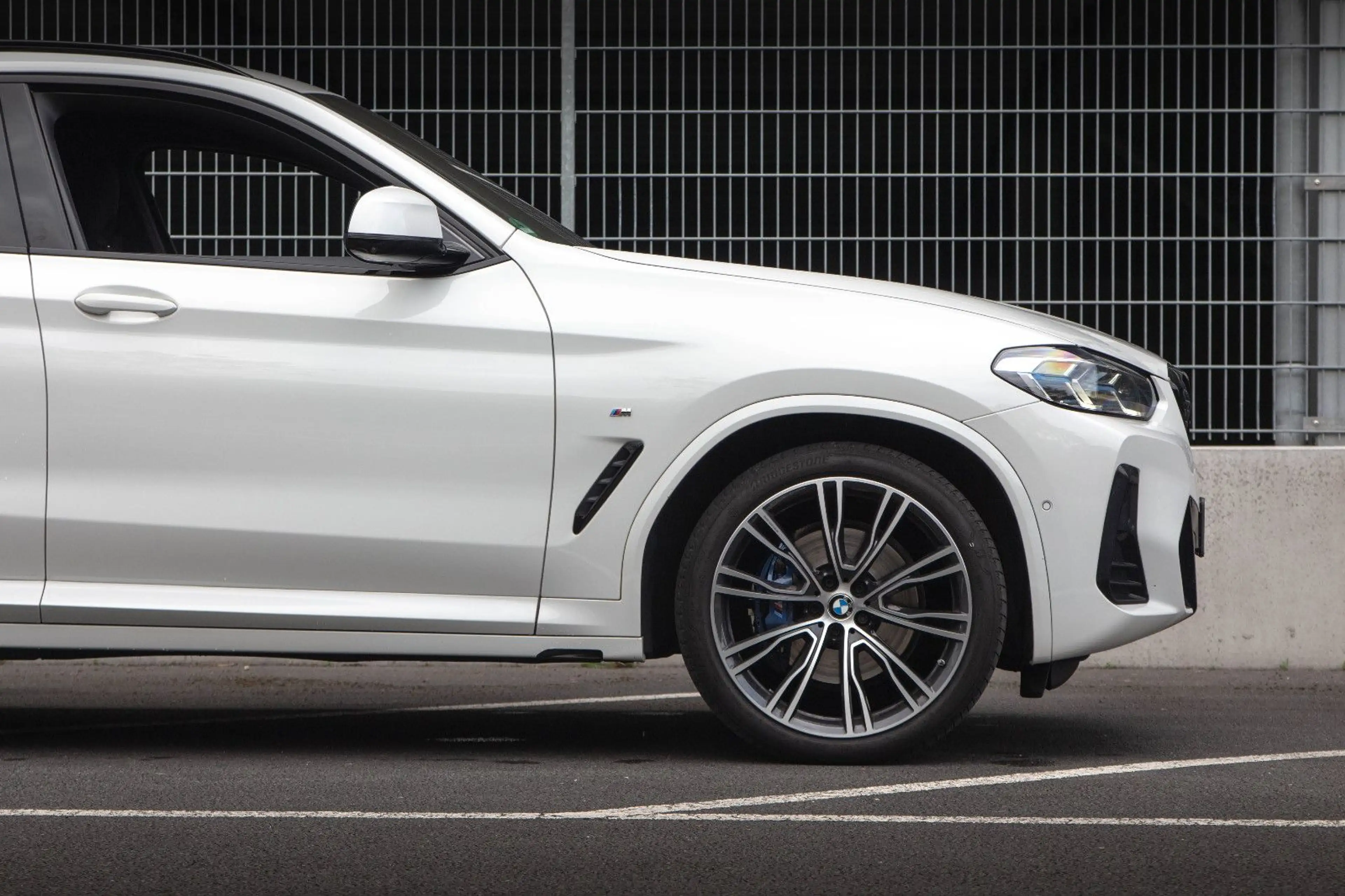 BMW X4 xDrive 30d*M Sport*Carbon*HUD*360°*M-Sitze! — photo 13