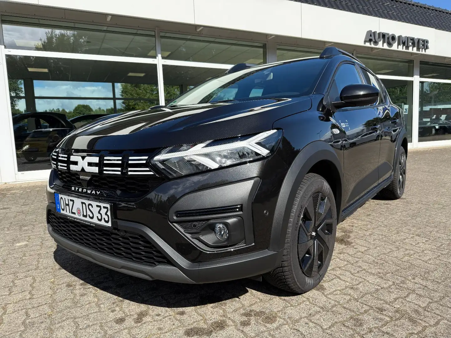 Dacia Sandero III Stepway Expression SHZ/PDC/GJR/NAVI Noir - 1